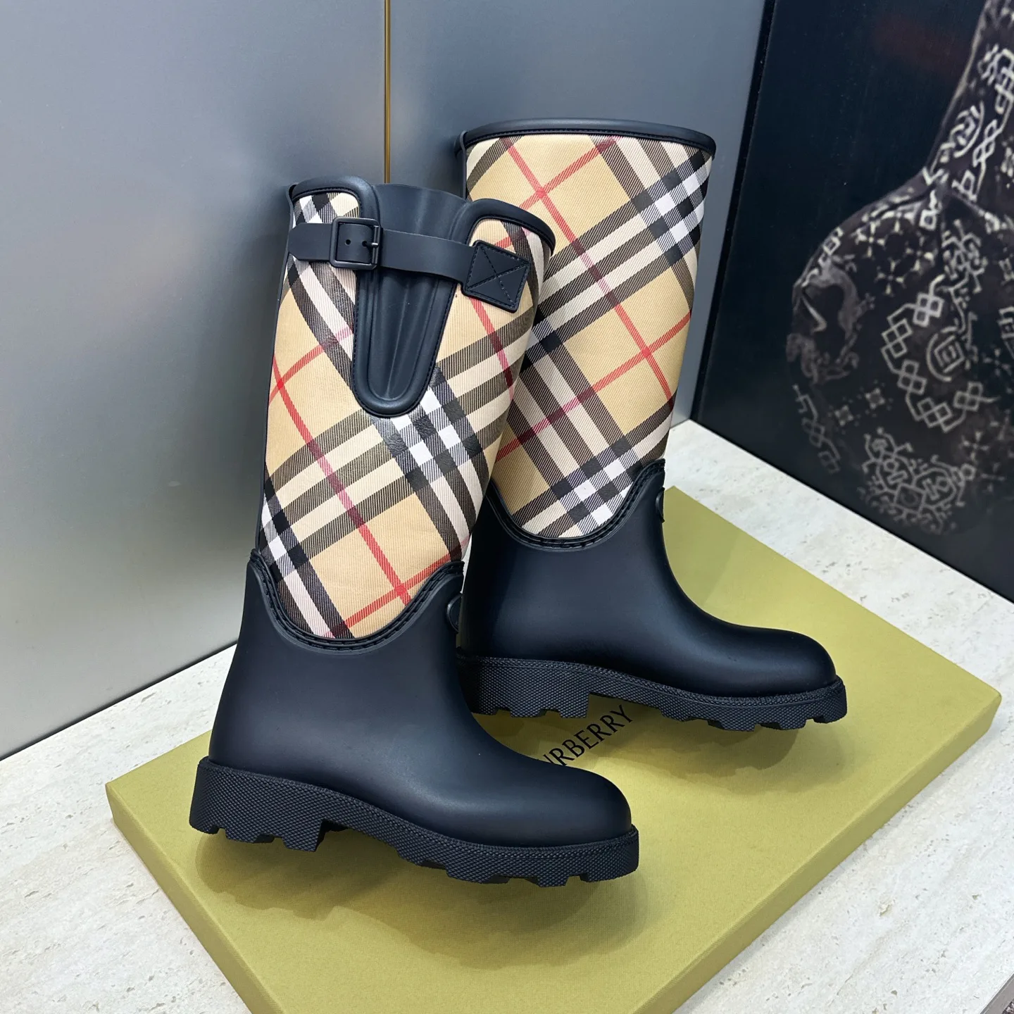 Сапоги Женские Burberry 18235847
