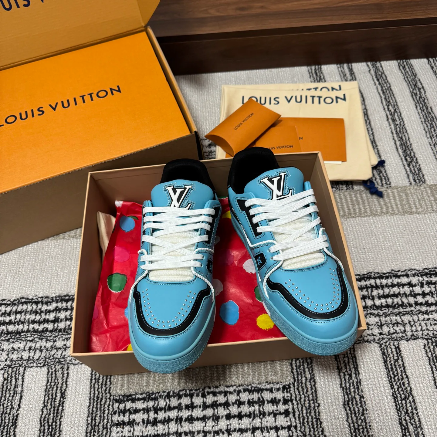 Кроссовки Женские Louis Vuitton 1546819