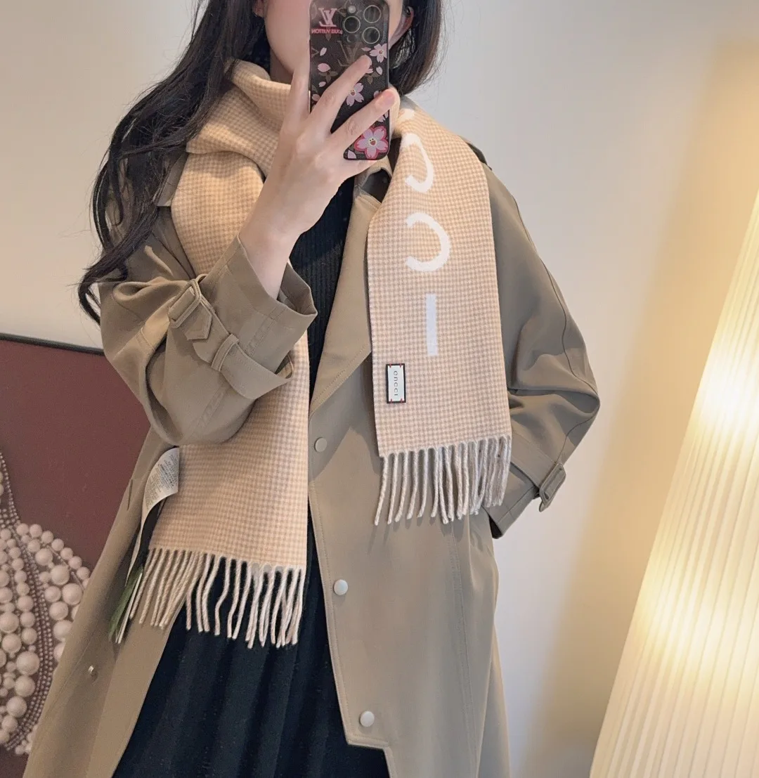 Шарфы Gucci 262395