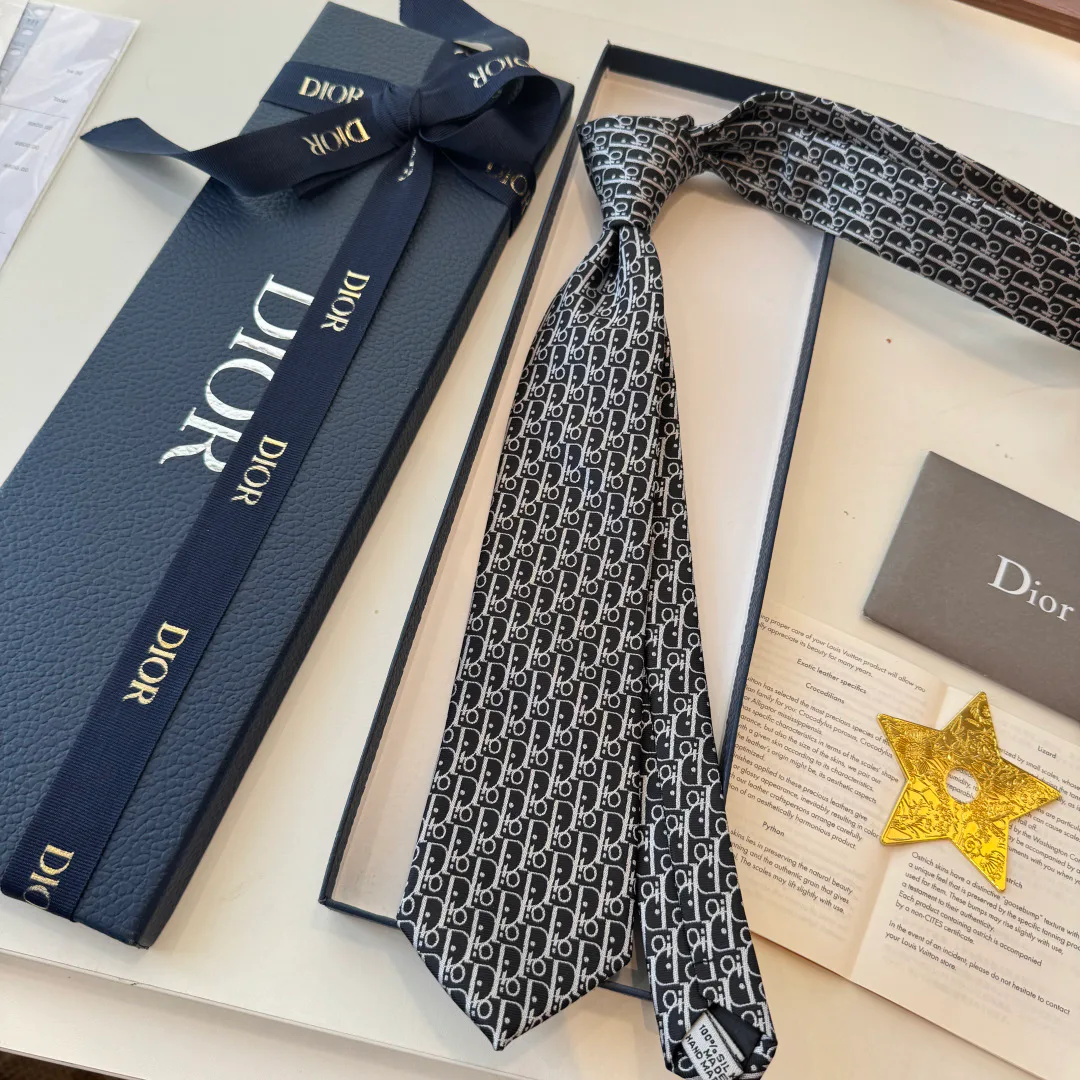 Платки Christian Dior 18003437