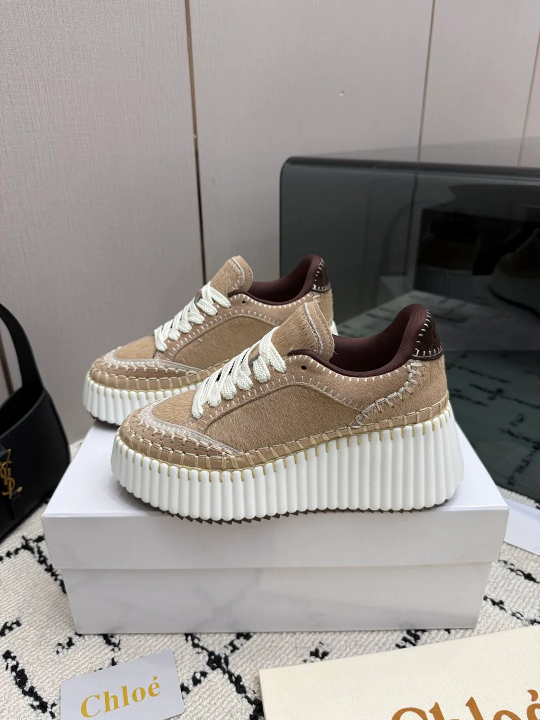 Кроссовки Женские Chloe 19336889