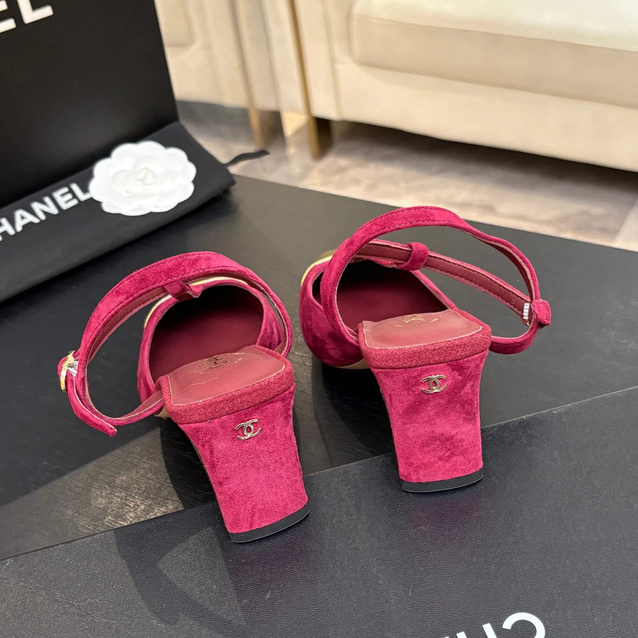 Туфли Женские Chanel 17448379