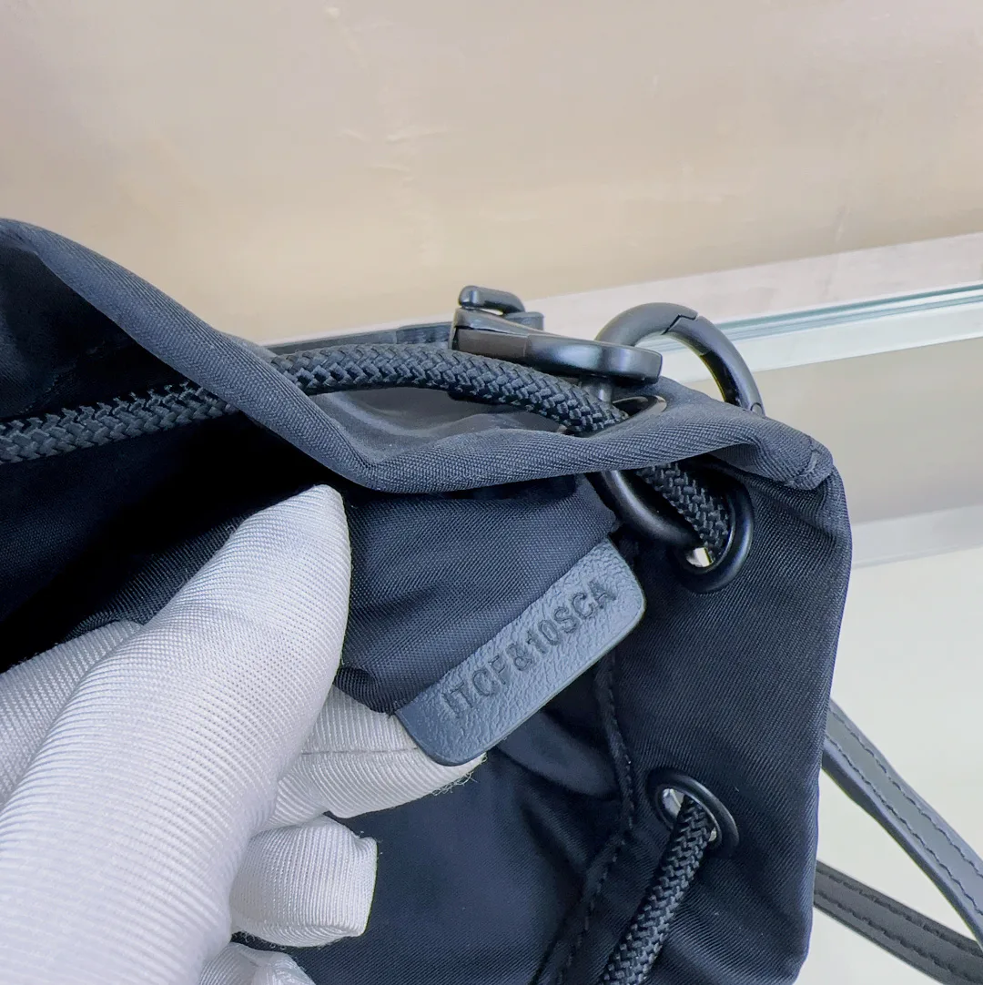 Классические Сумки Женские Burberry 11017431