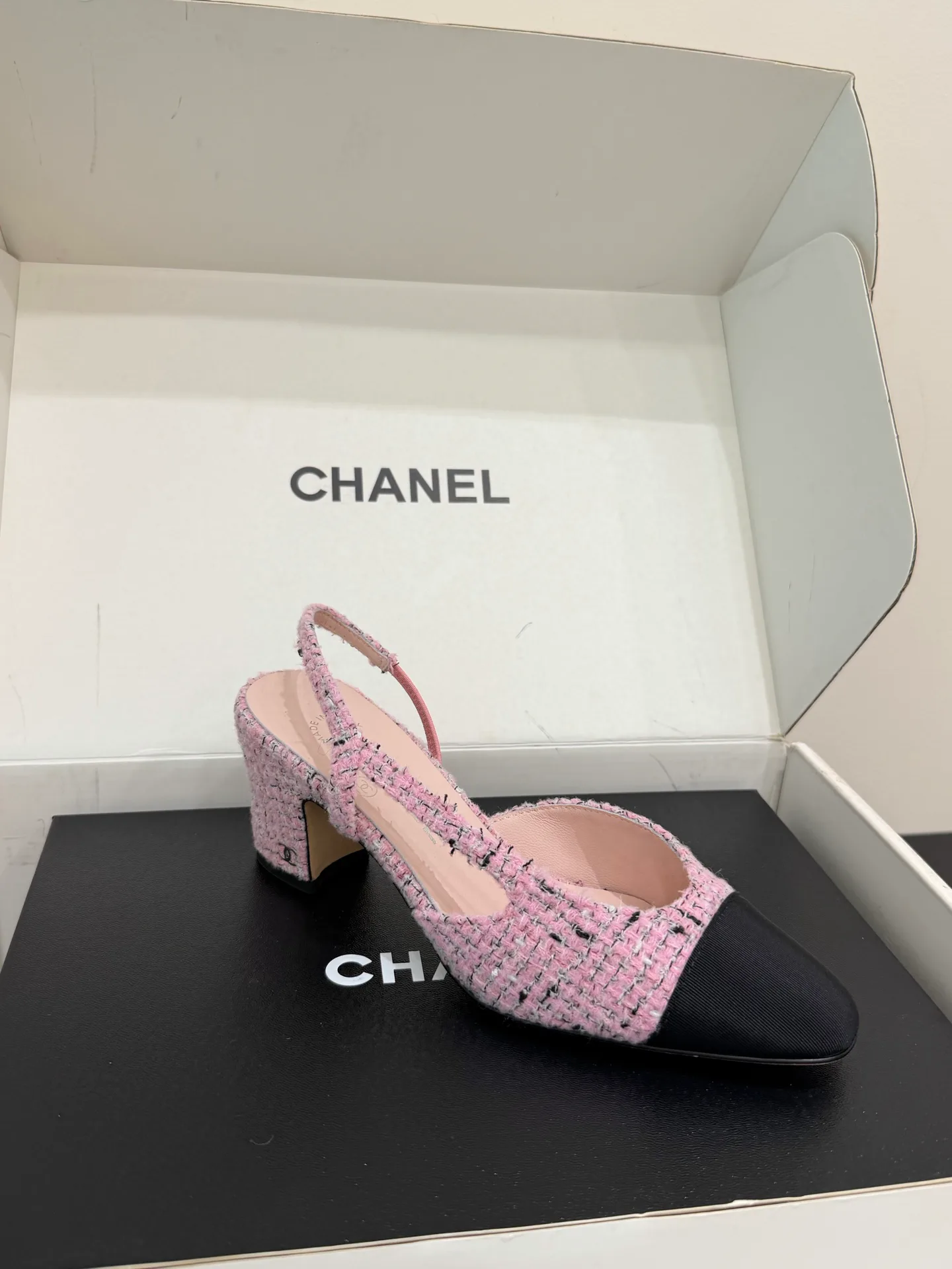 Босоножки Женские Chanel 18080059