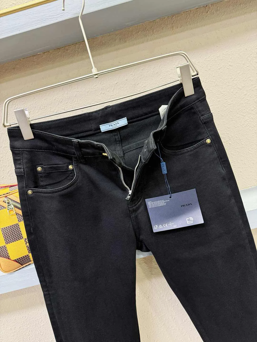 Джинсы Женские Prada 10186872