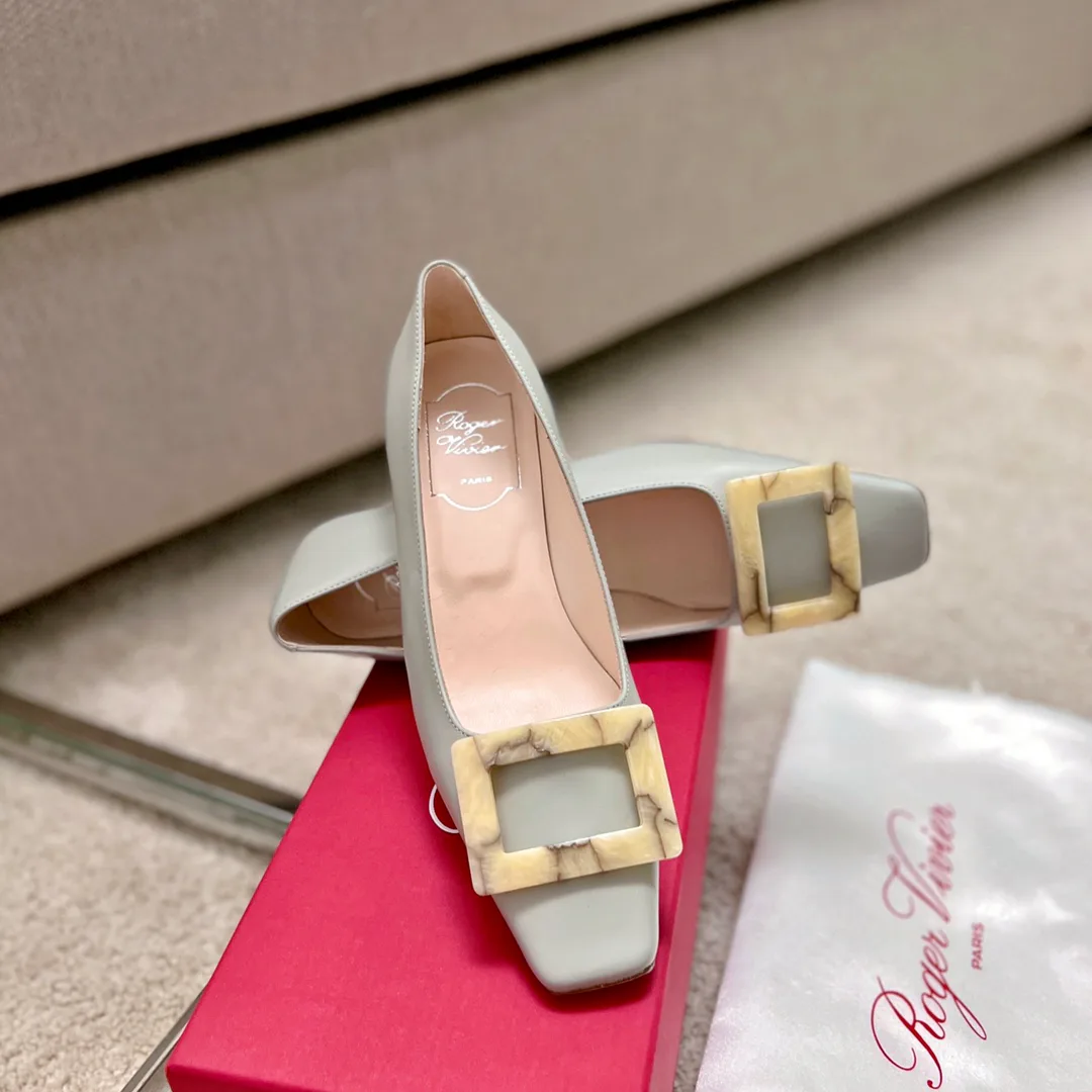 Туфли Женские Roger Vivier 17550736