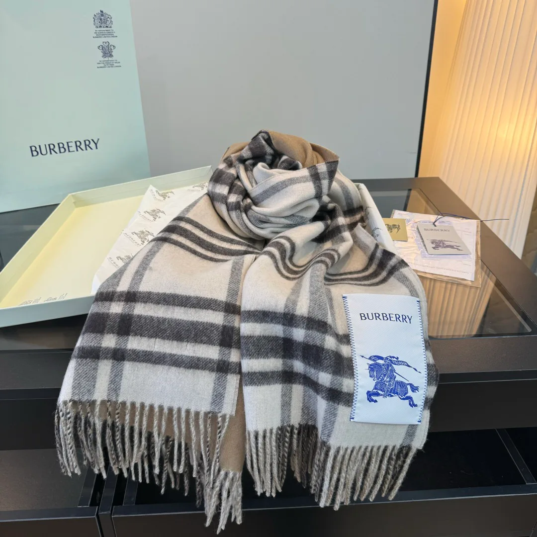 Шарфы Burberry 18627289
