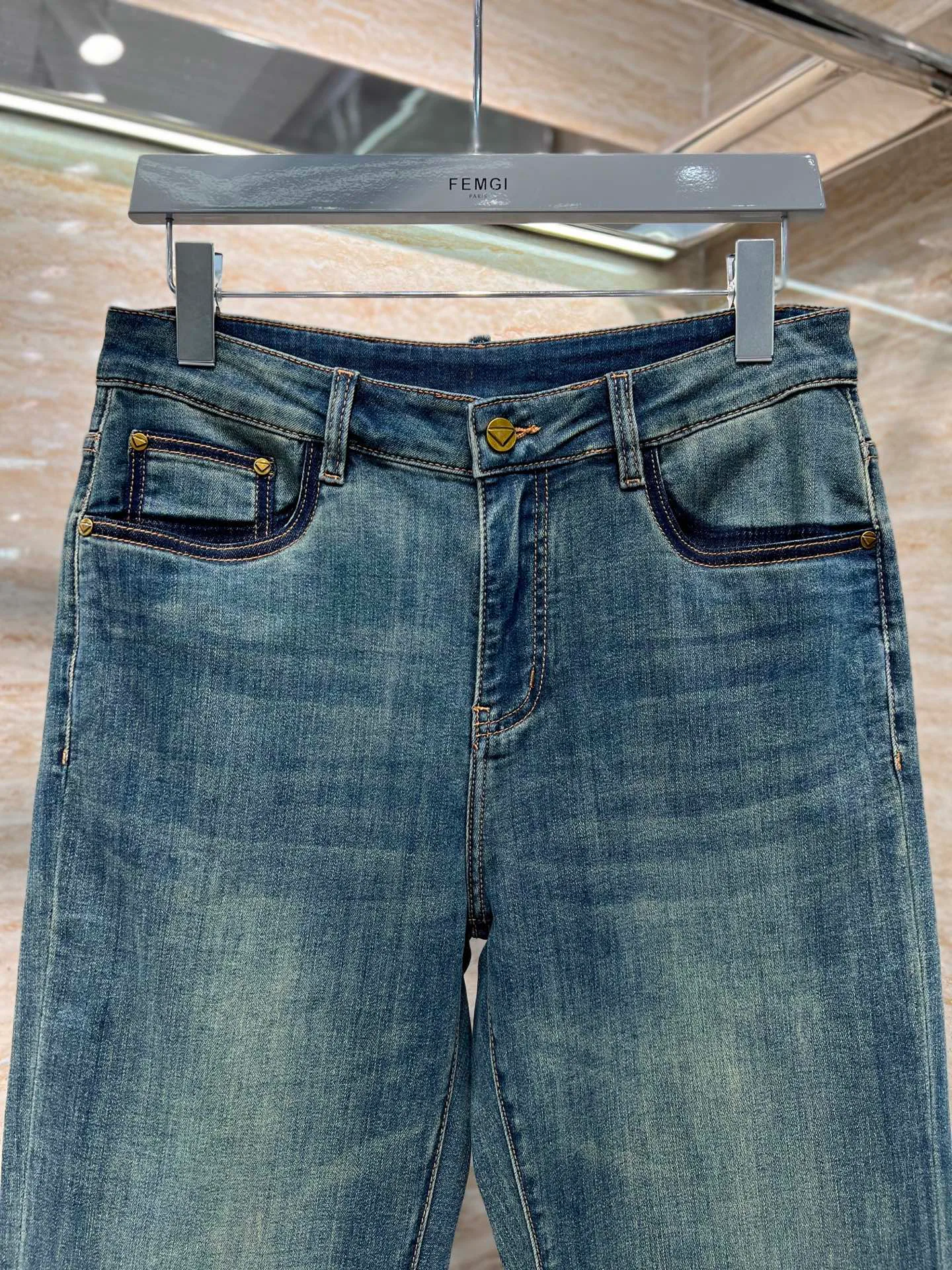 Джинсы Женские Prada 10610589