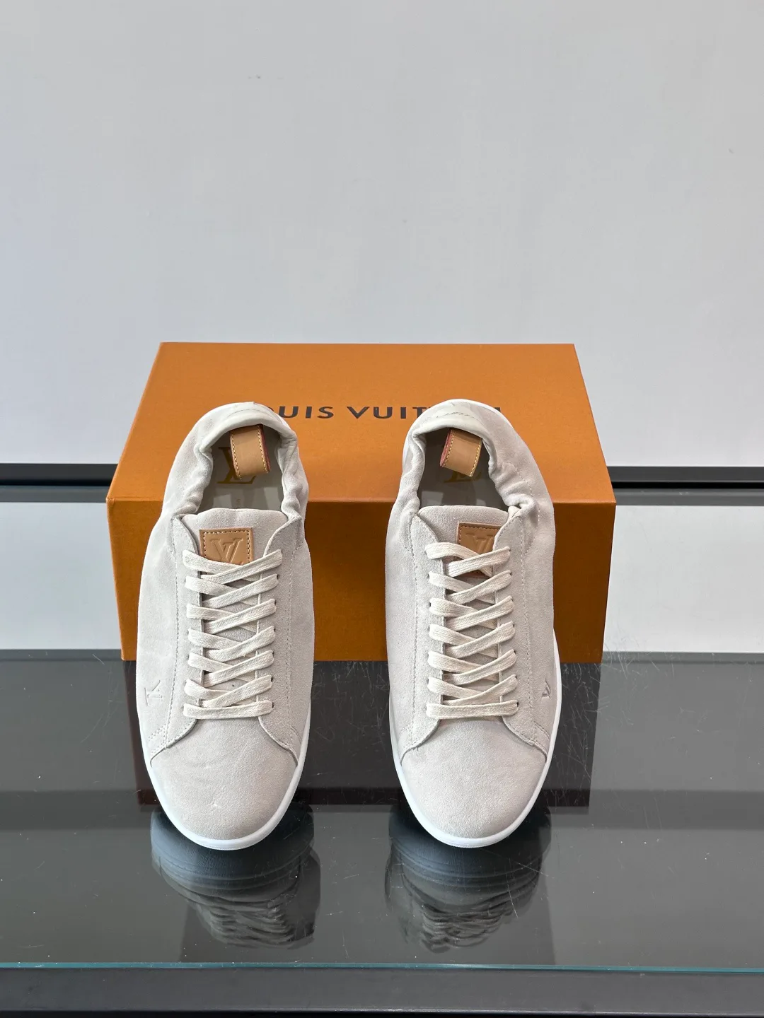 Кроссовки Мужские Louis Vuitton 18263695