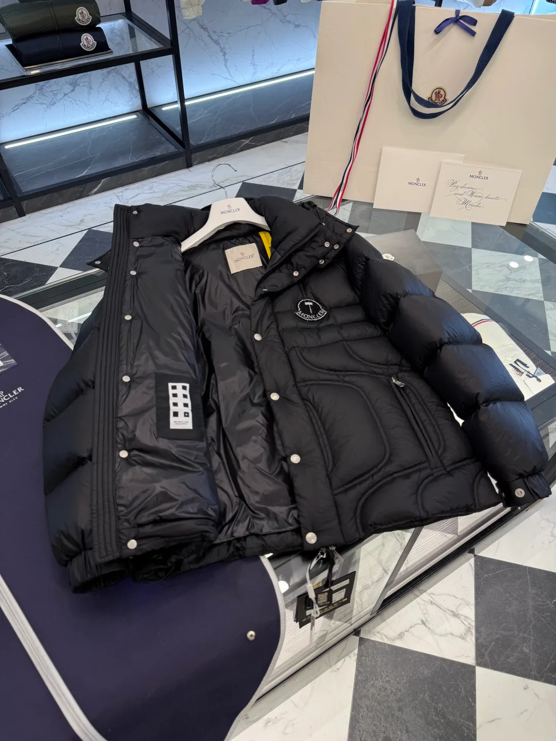 Куртки И Пуховики Женские Moncler 18007706