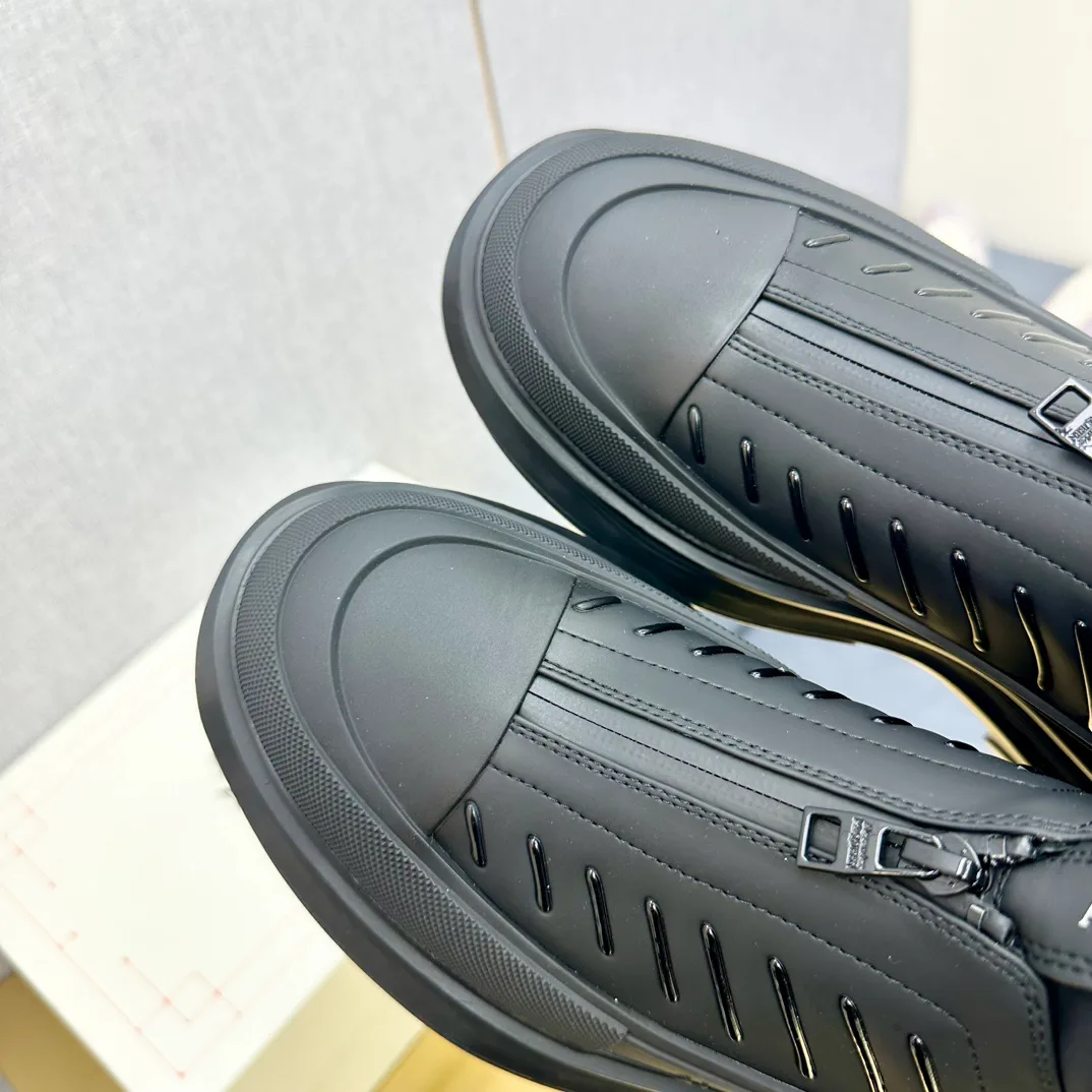 Кроссовки Женские Alexander Mcqueen 18397474