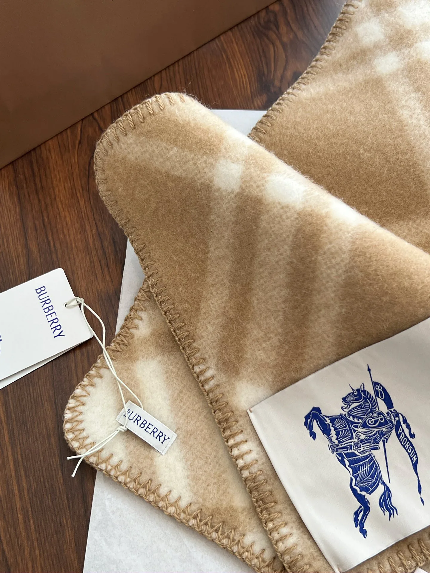 Шарфы Burberry 5944099