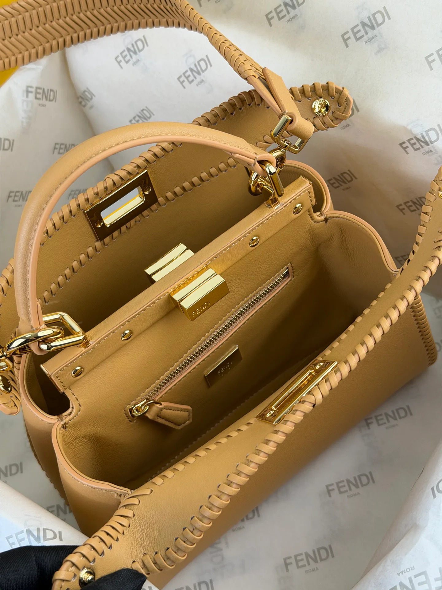 Классические Сумки Женские Fendi 13234521