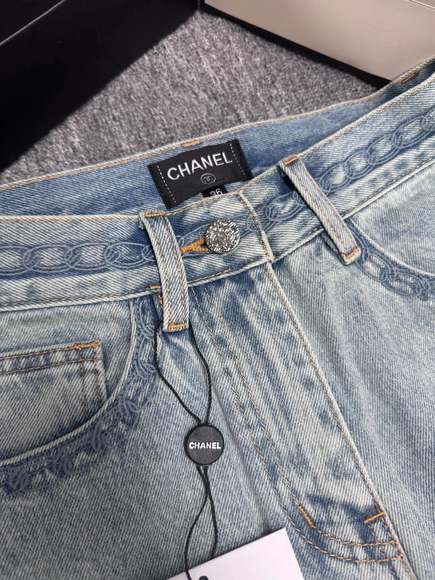 Джинсы Женские Chanel 16897518
