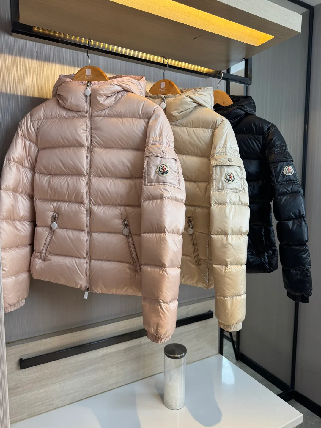 Куртки И Пуховики Женские Moncler 17940898