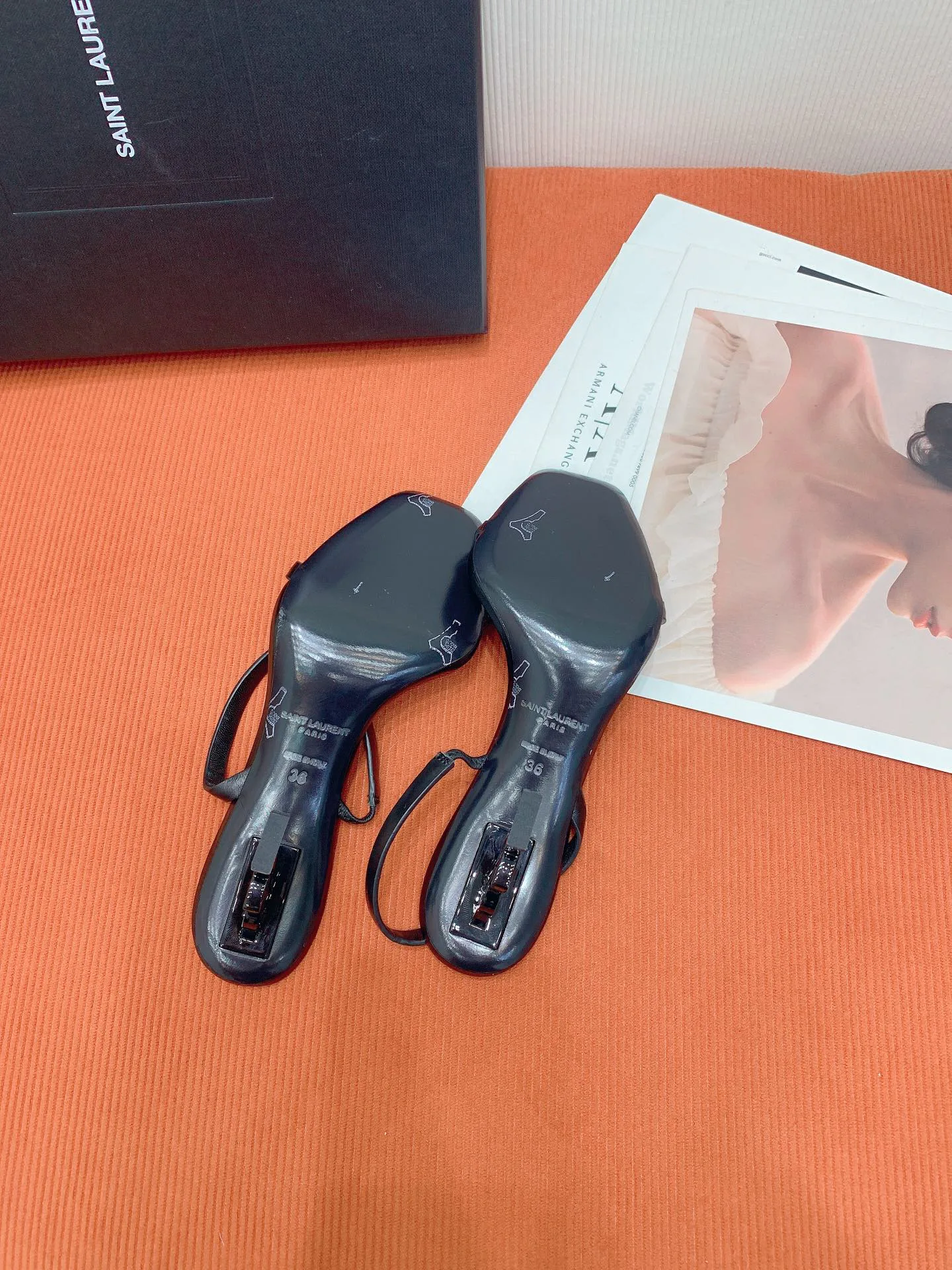 Босоножки Женские Saint Laurent 4348426