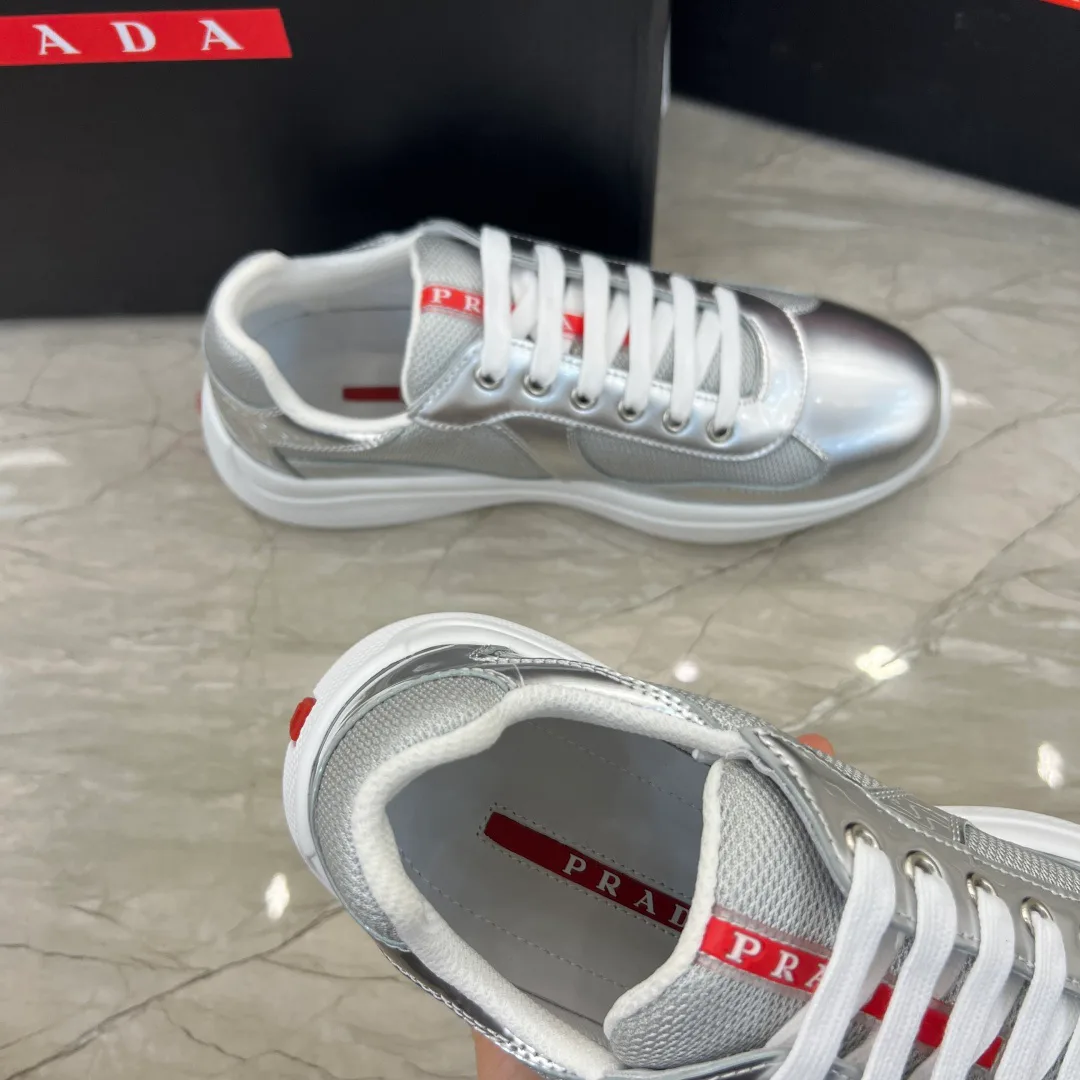 Кроссовки Женские Prada 18430431