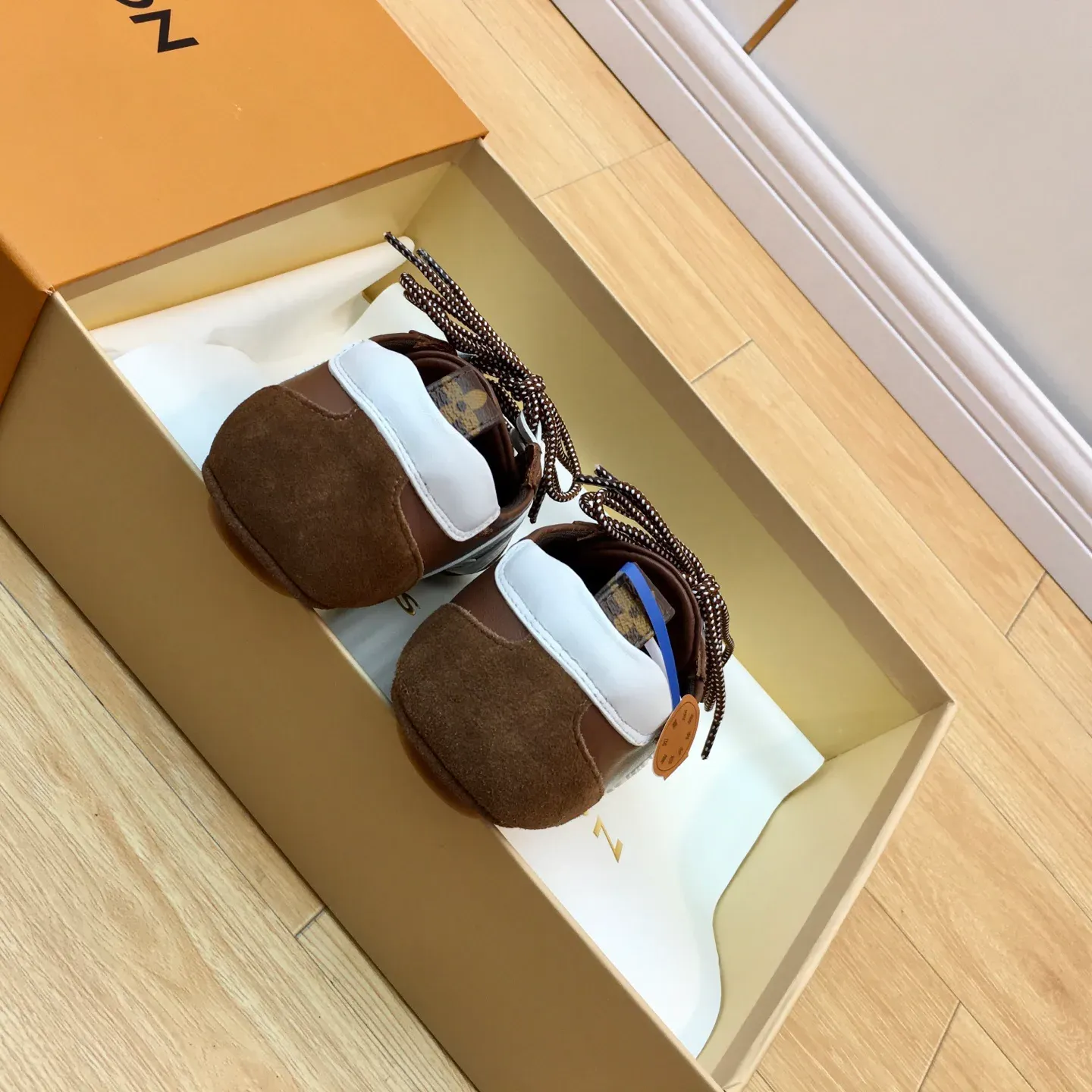 Кроссовки Женские Louis Vuitton 1590939