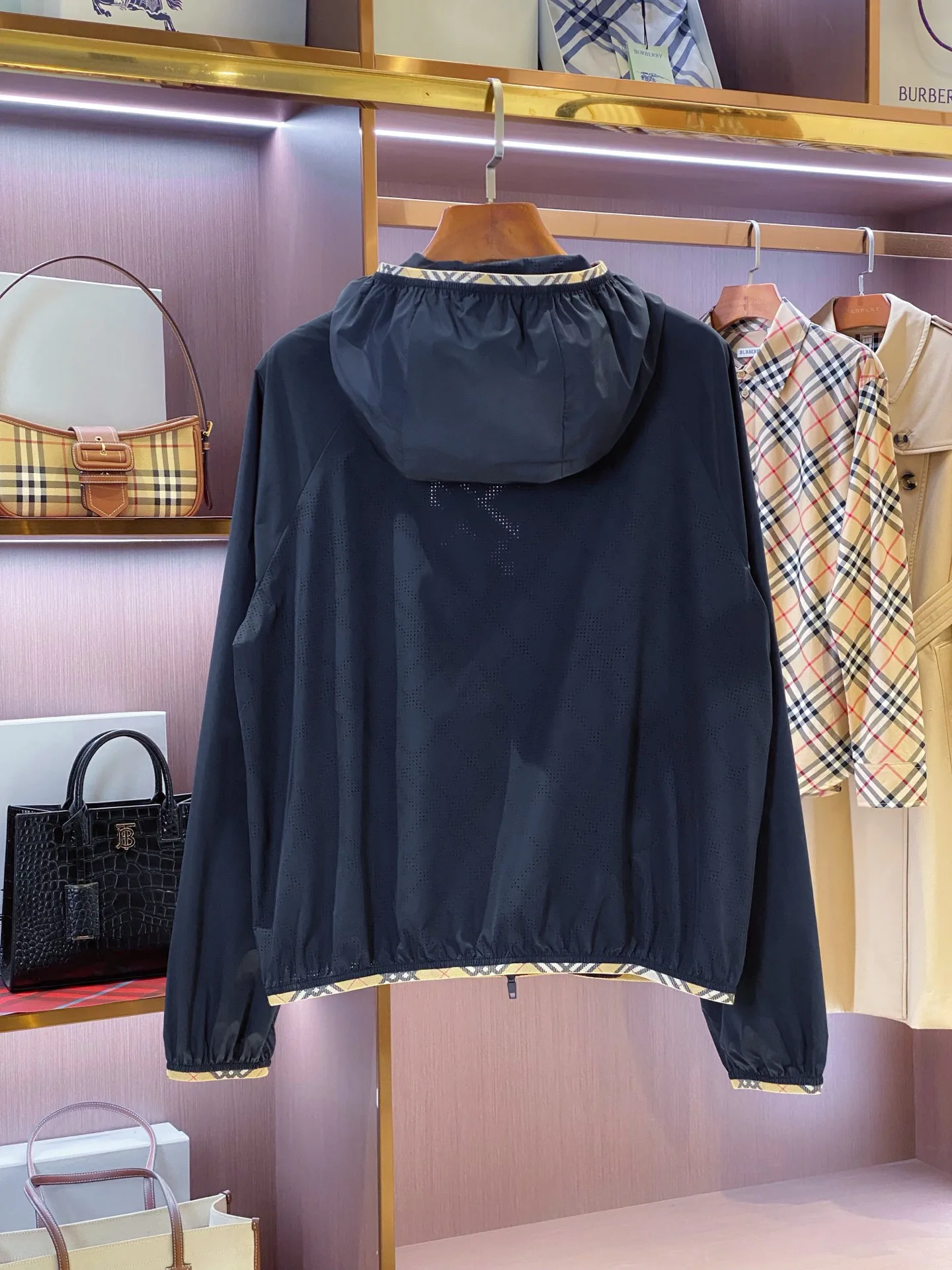 Куртки И Пуховики Женские Burberry 18206388