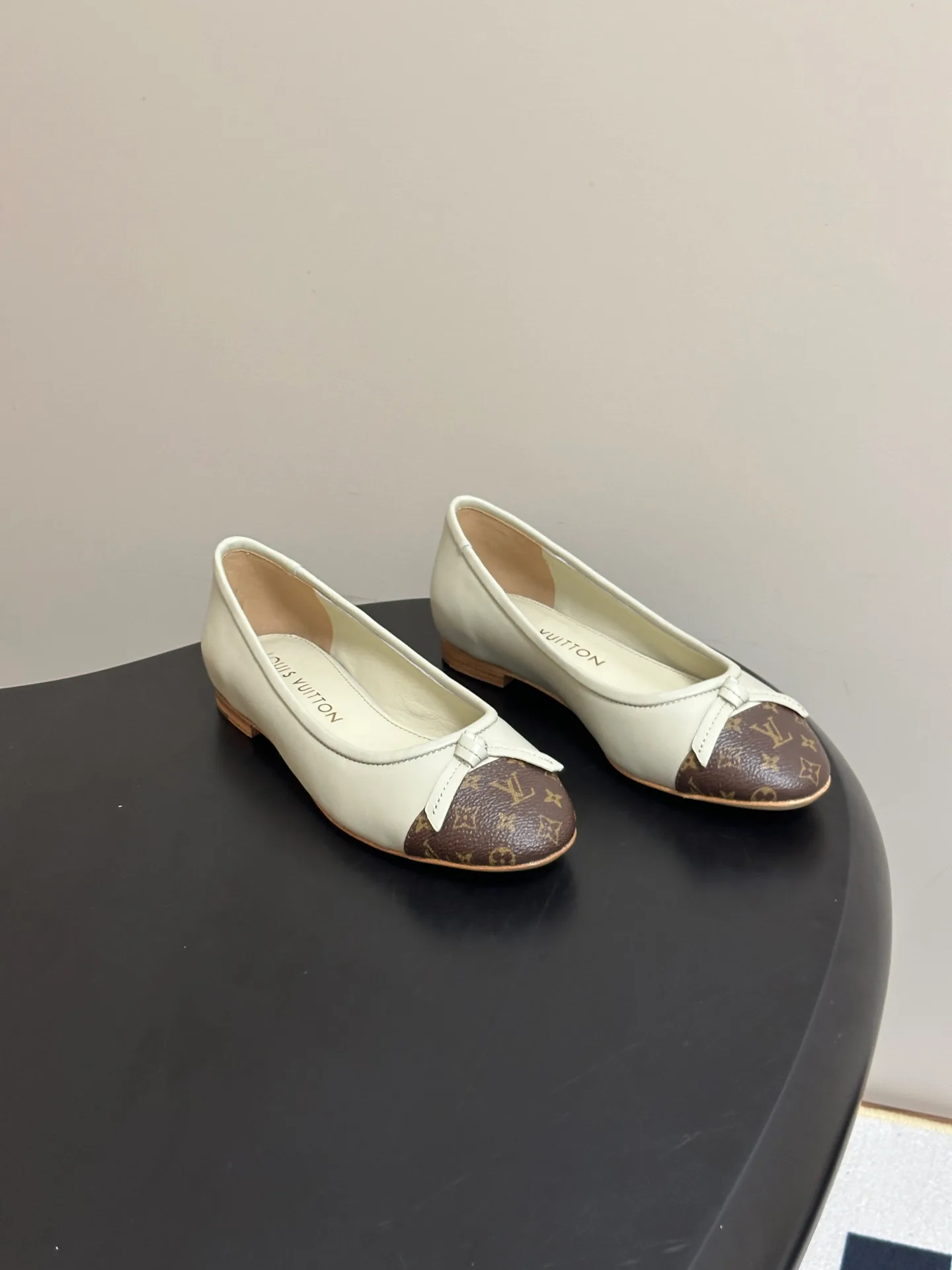 Балетки Женские Louis Vuitton 18049404