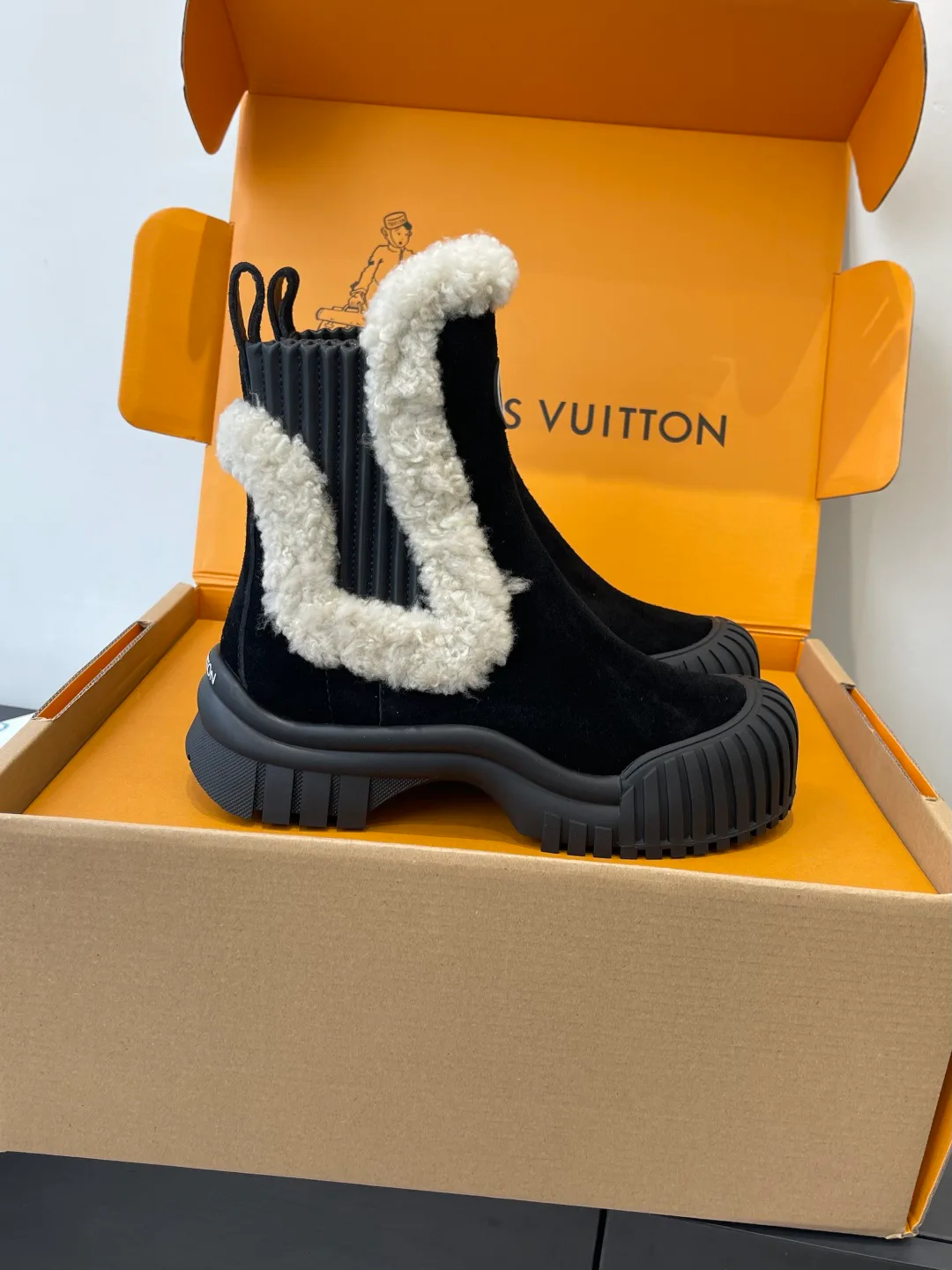 Ботинки Женские Louis Vuitton 529780