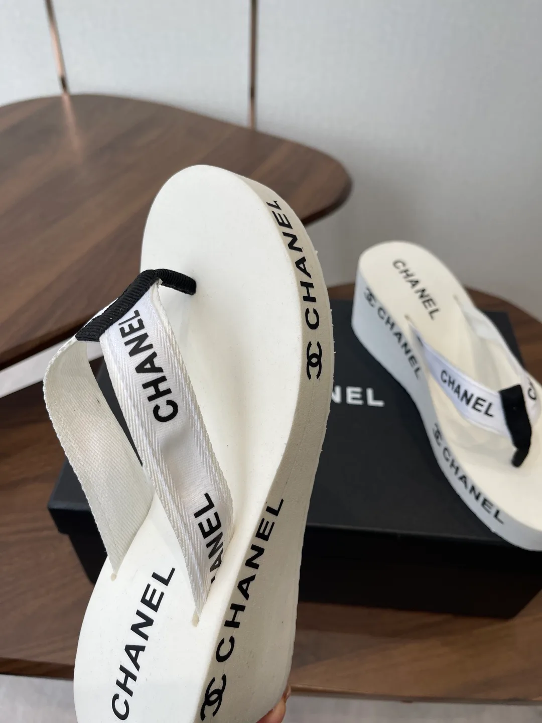 Шлепанцы Женские Chanel 11350616