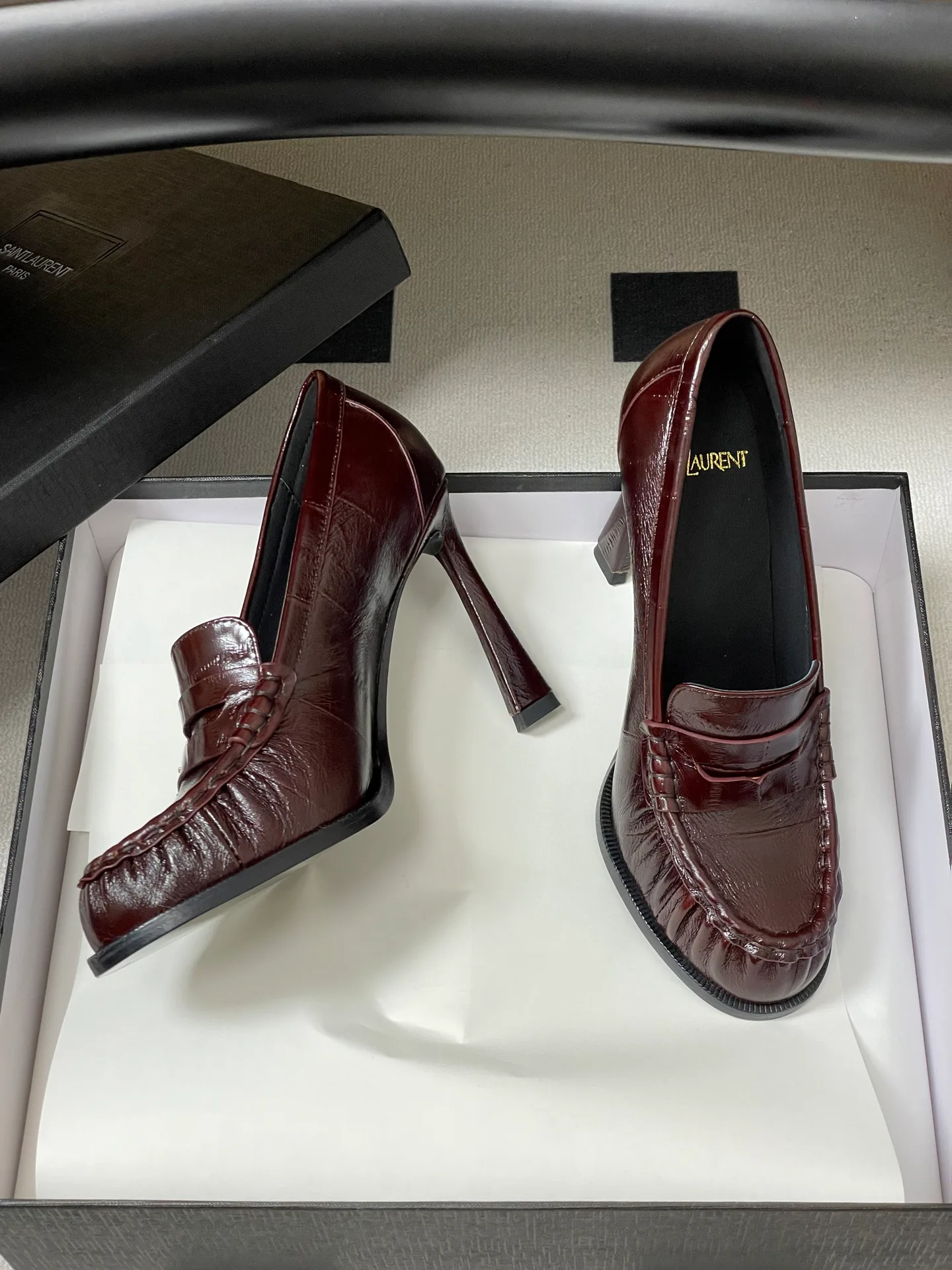 Туфли Женские Saint Laurent 725639