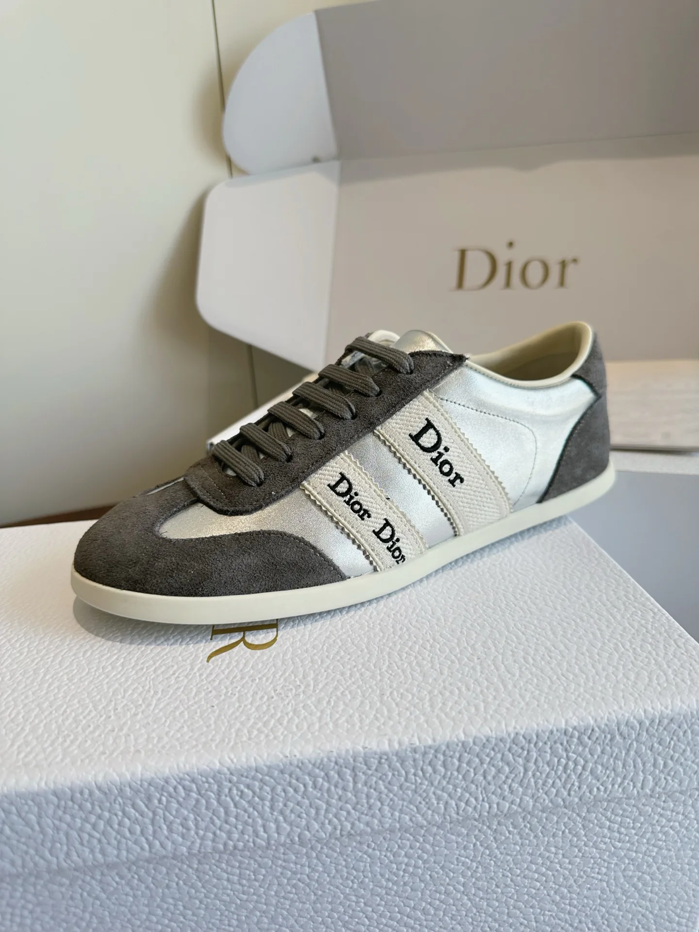 Кроссовки Женские Christian Dior 18443950