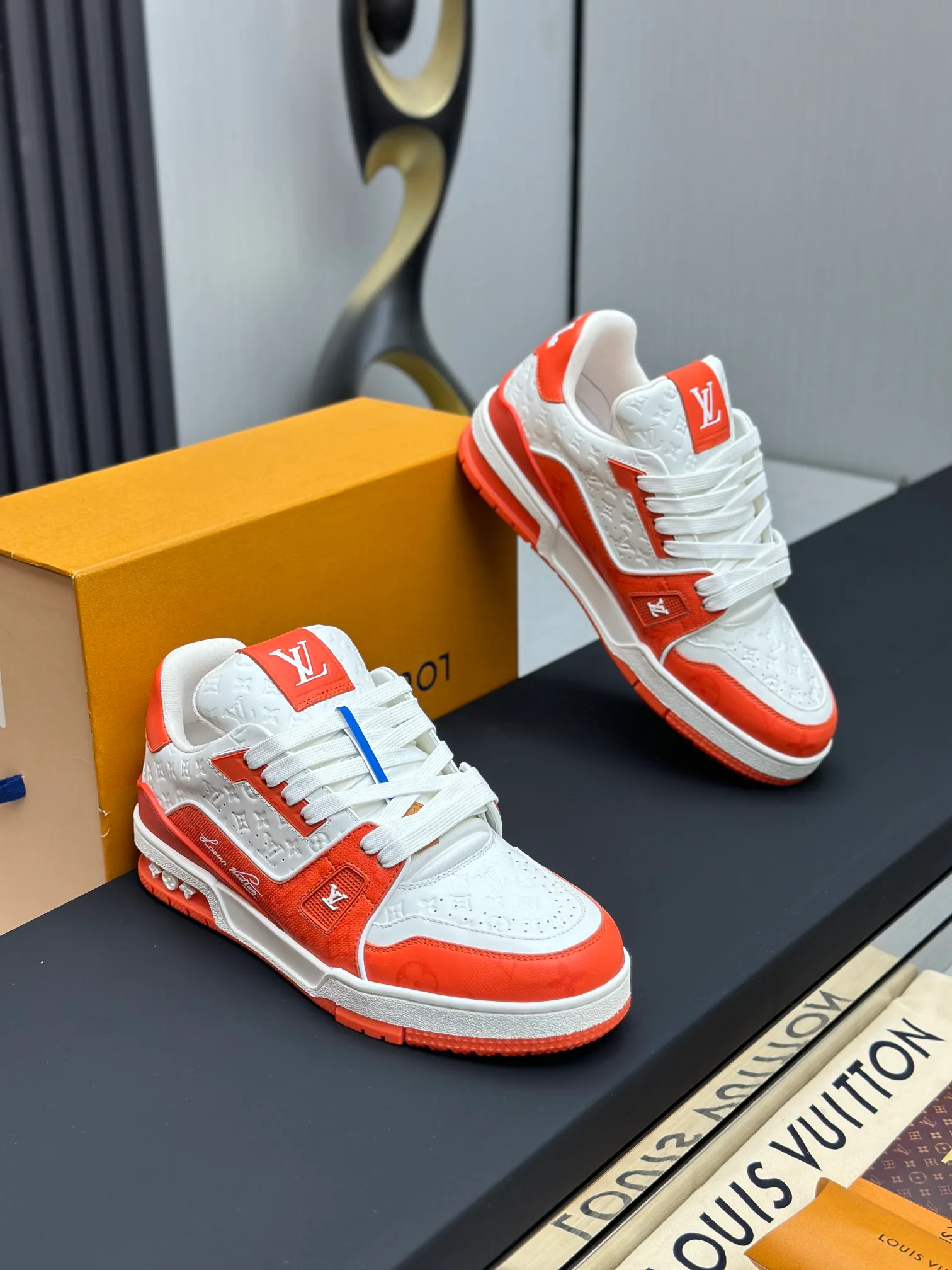 Кроссовки Женские Louis Vuitton 9581155