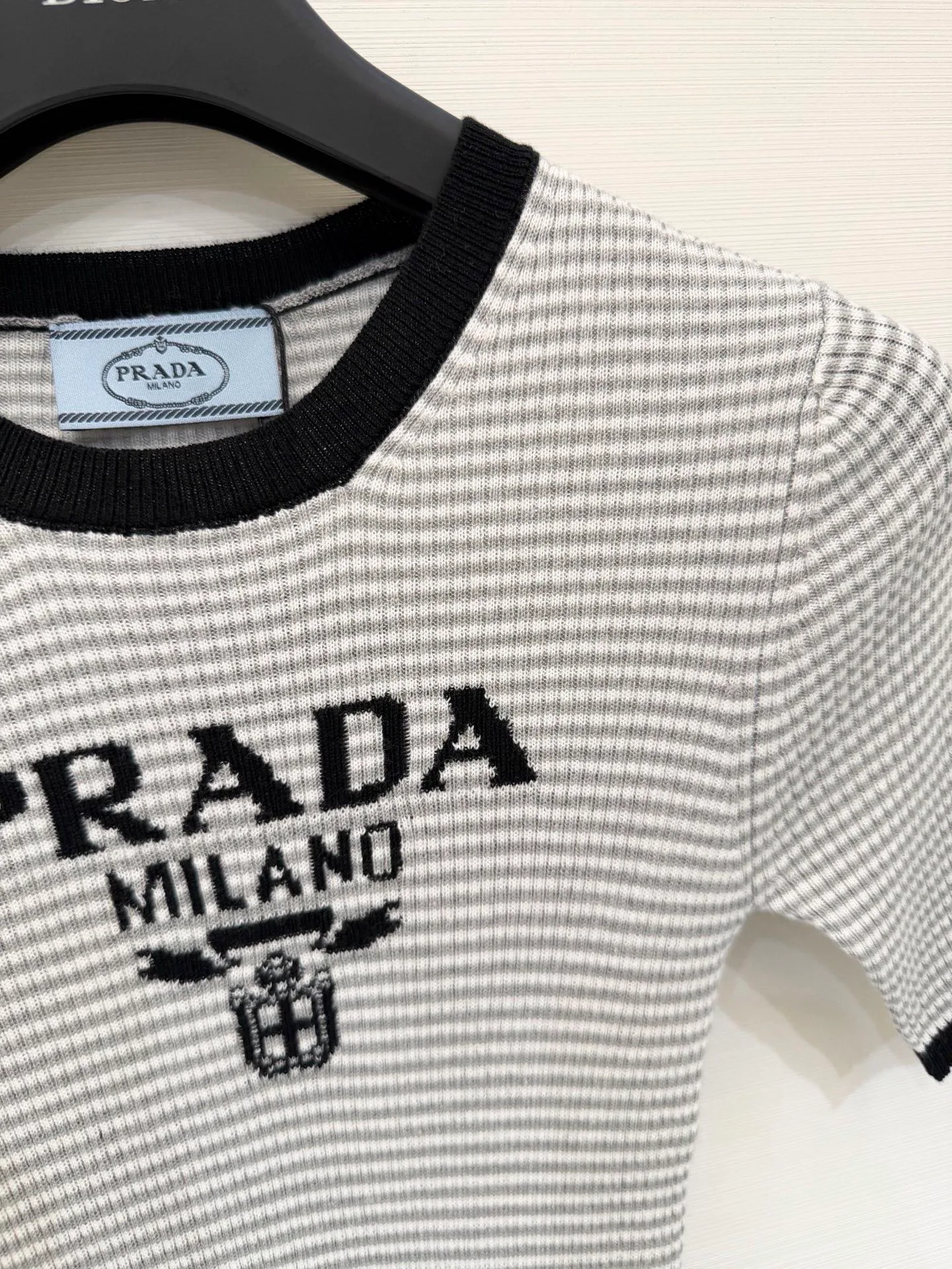 Футболки Женские Prada 13285379