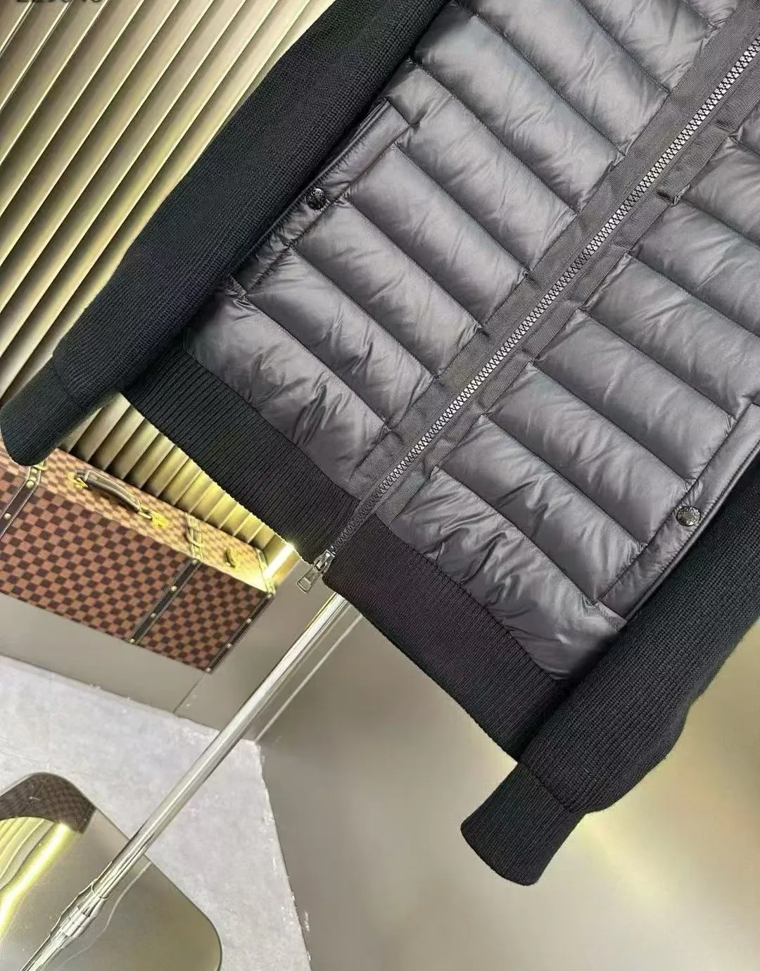 Куртки И Пуховики Женские Moncler 18131382