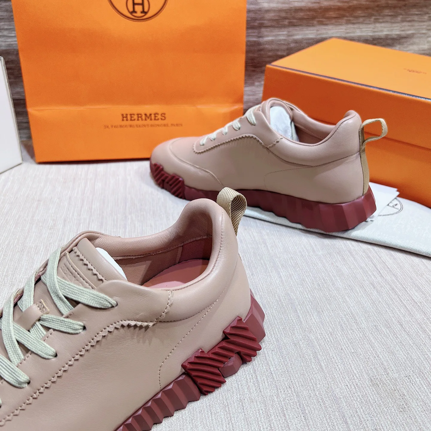Кроссовки Женские Hermes 17749547