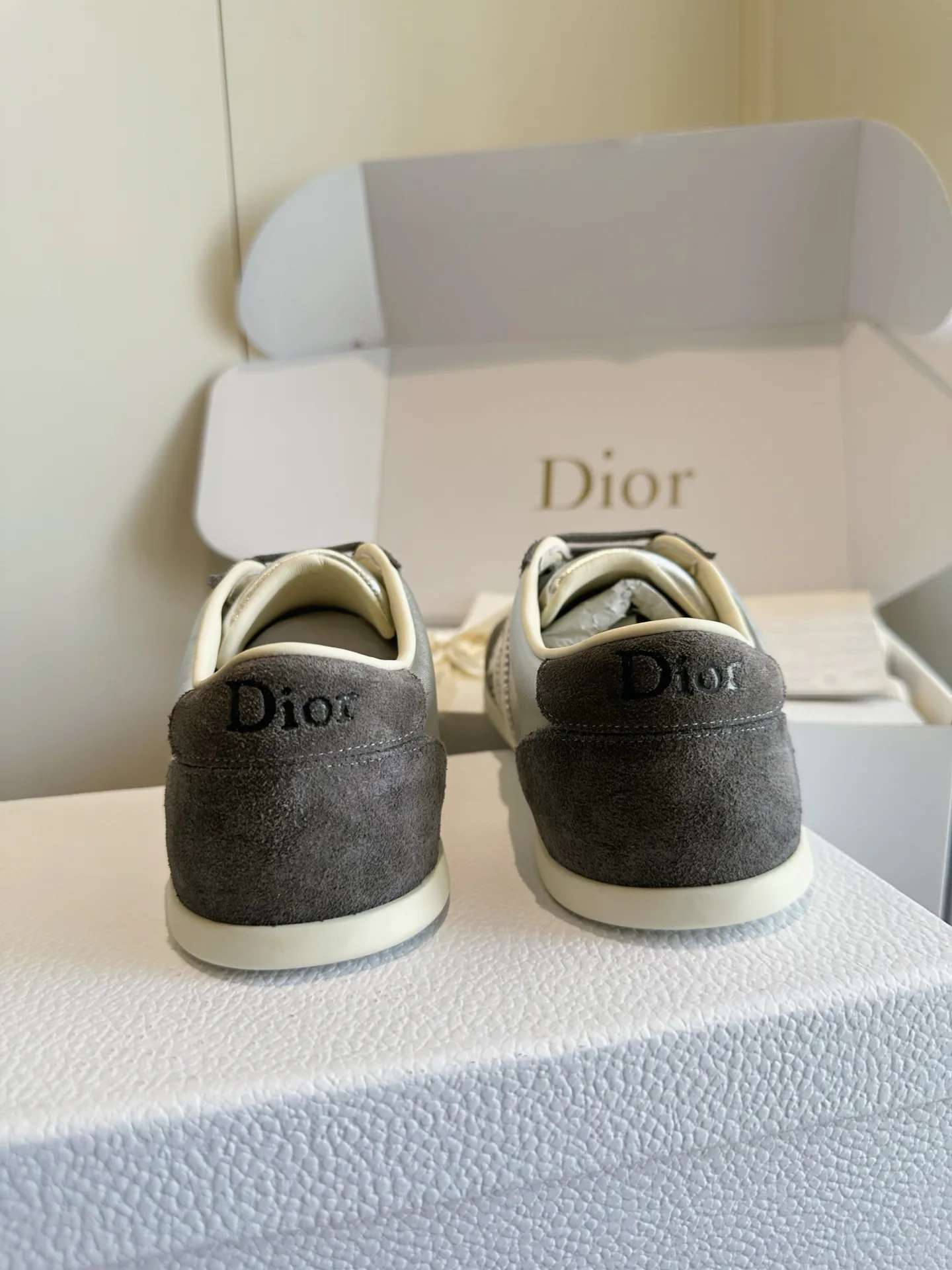 Кроссовки Женские Christian Dior 18443950