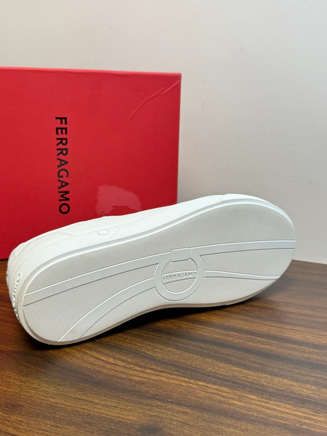 Кроссовки Мужские Salvatore Ferragamo 19623435