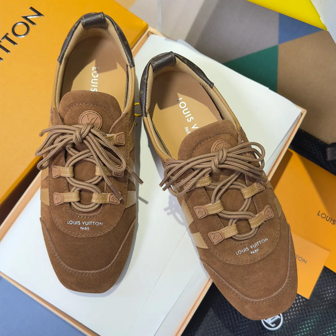 Кроссовки Женские Louis Vuitton 17780698