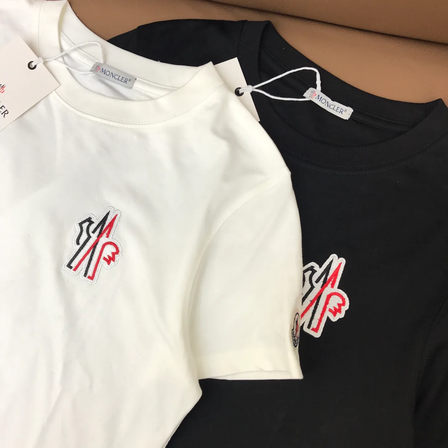 Футболки Женские Moncler 1856520