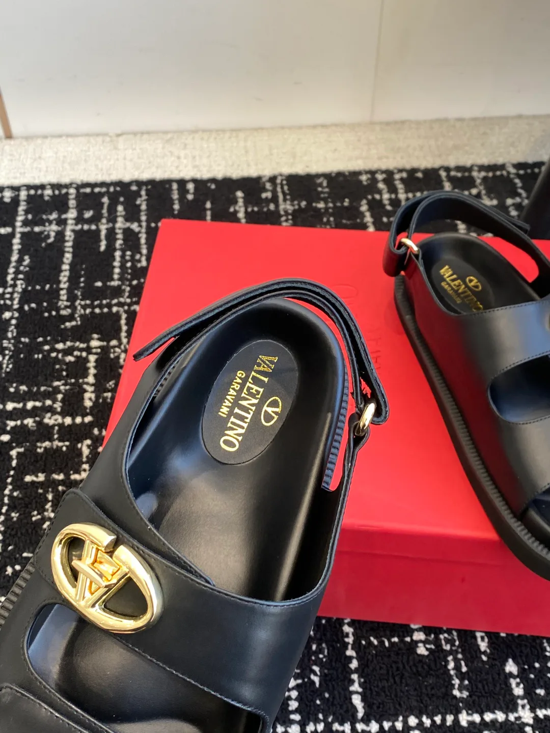 Сандалии Женские Valentino 9727