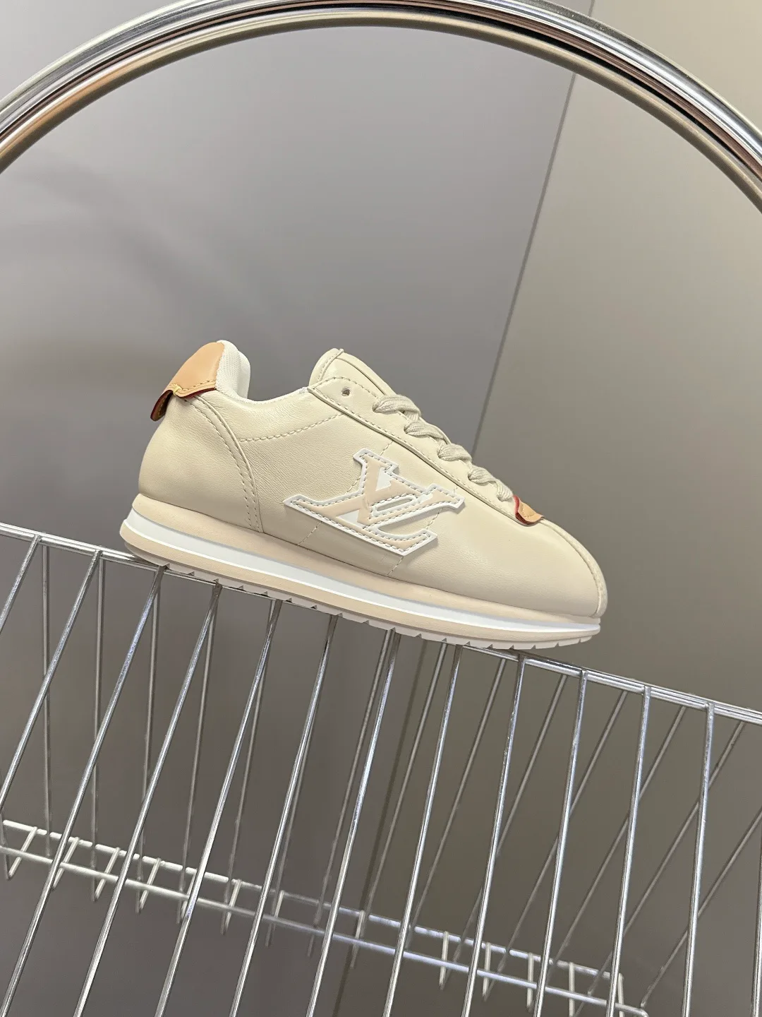 Кроссовки Женские Louis Vuitton 18005441