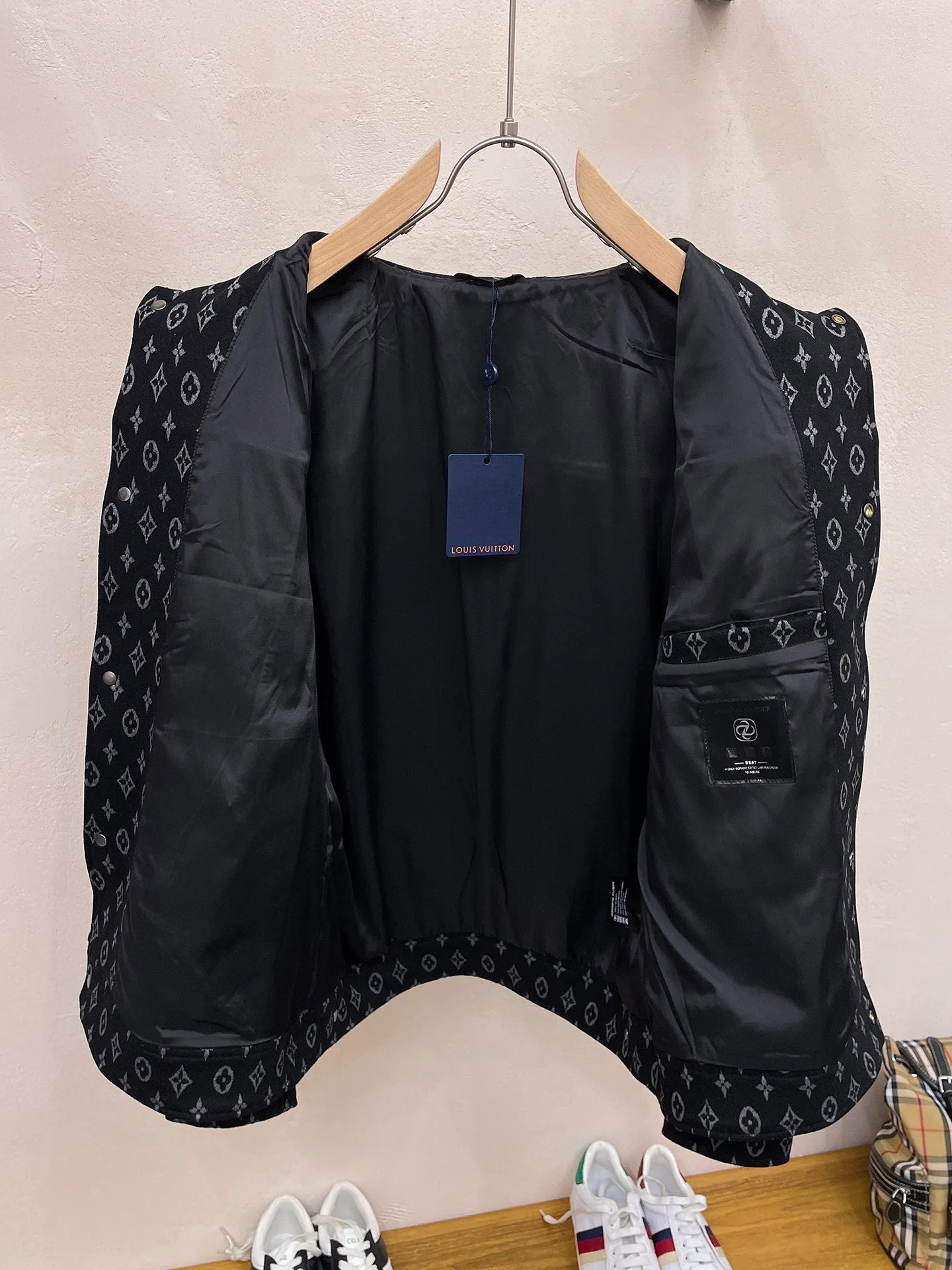 Куртки И Пуховики Мужские Louis Vuitton 18197242