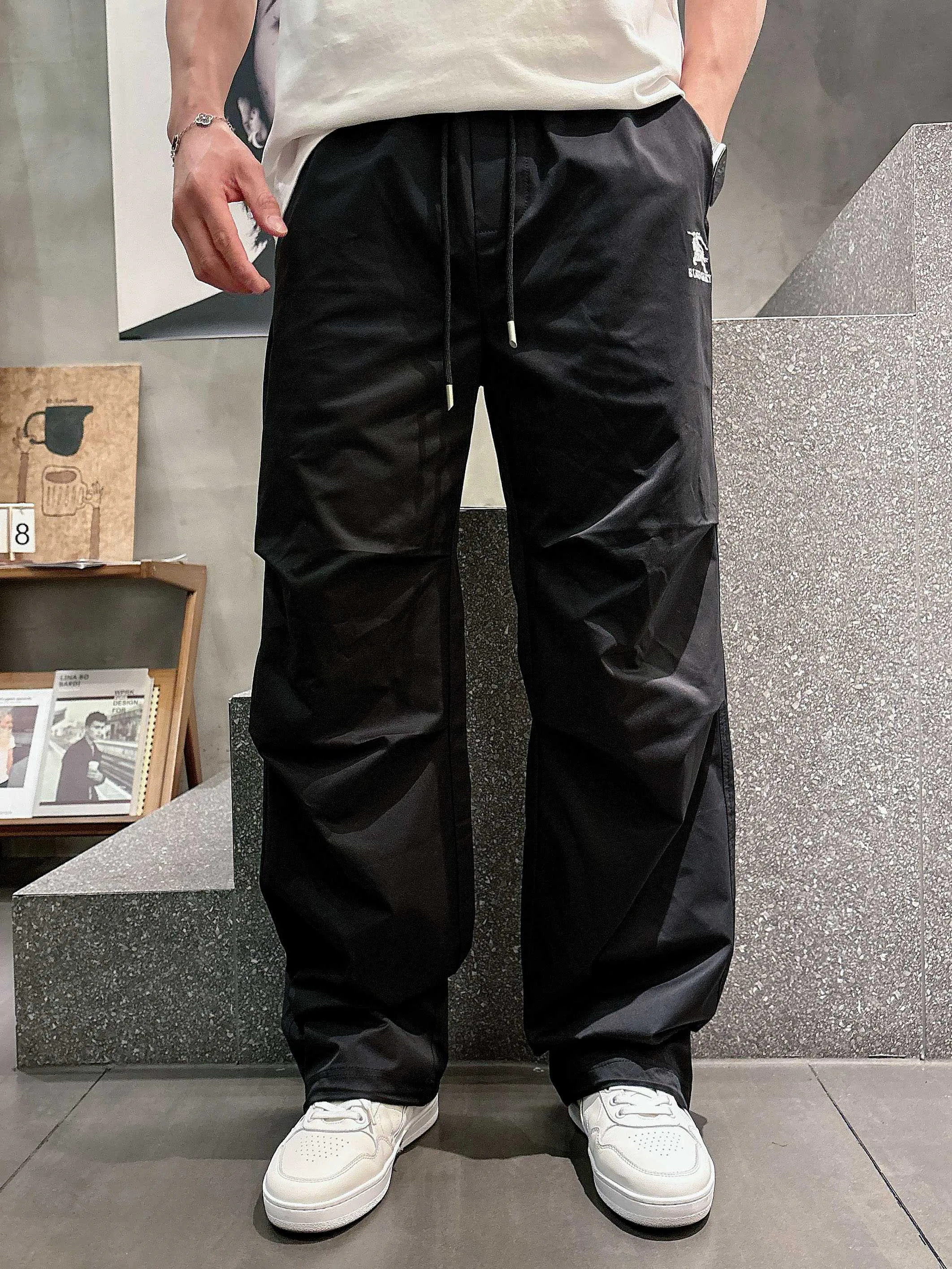 Брюки Мужские Burberry 13147772