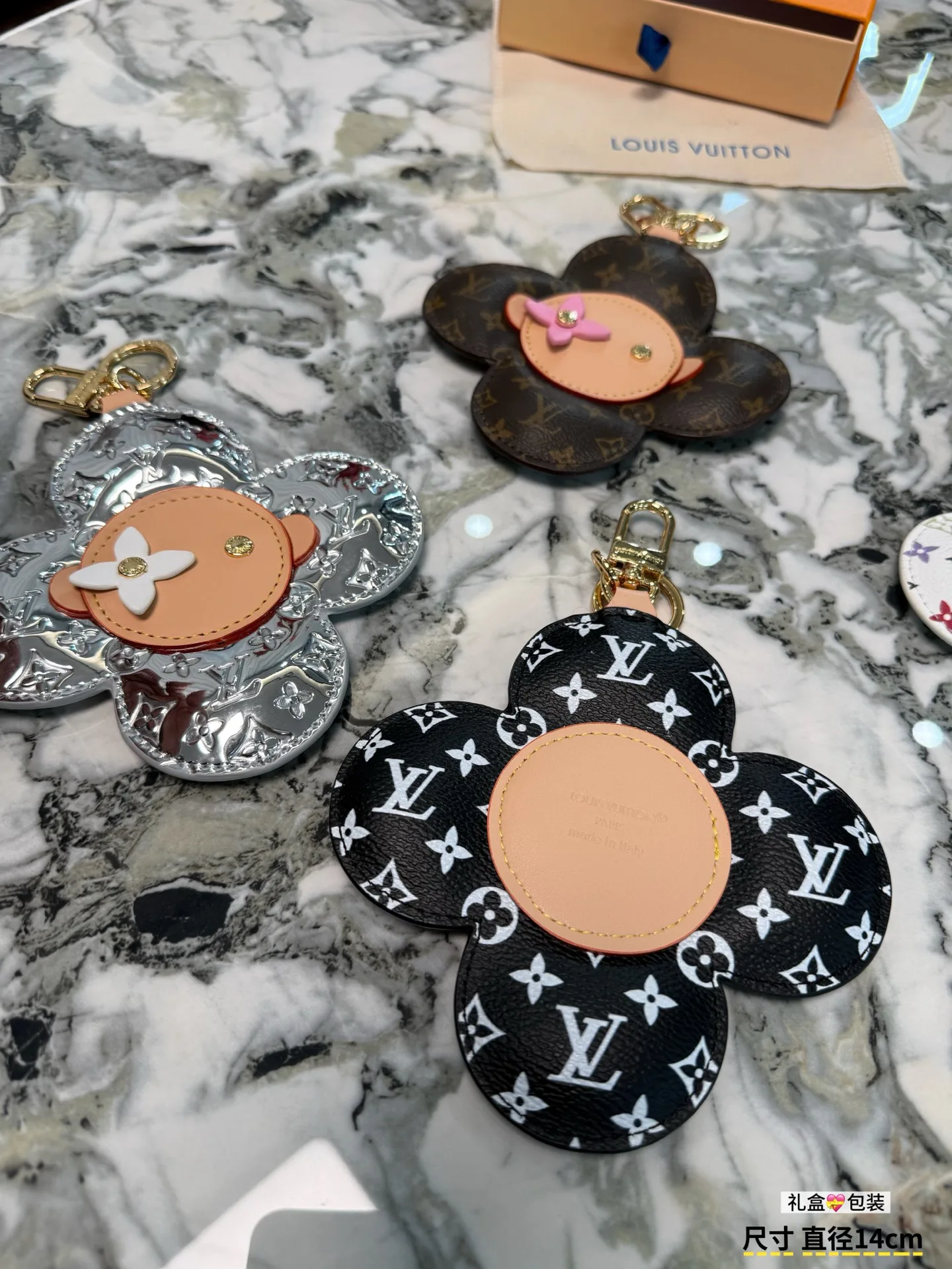 Ключницы Louis Vuitton 17796160