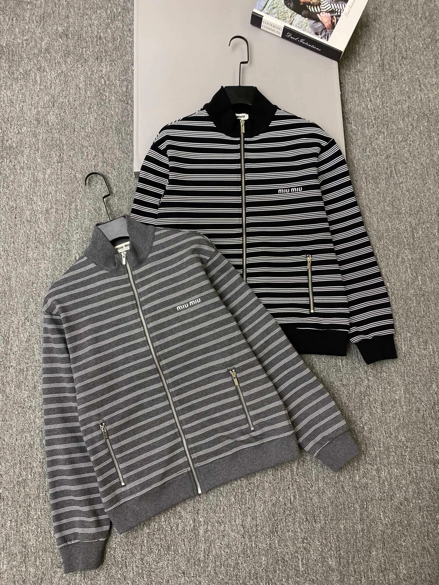 Куртки И Пуховики Женские Miu Miu 19428425