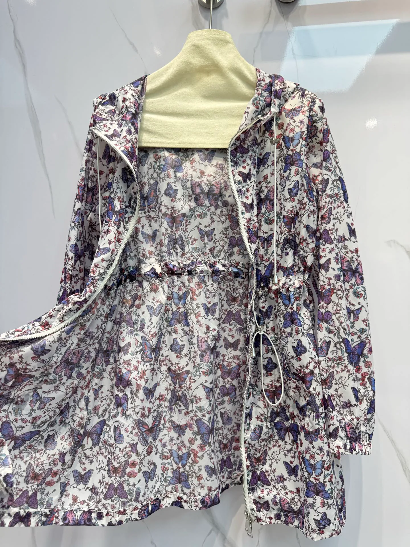 Куртки Женские Christian Dior Куртки Женские Christian Dior