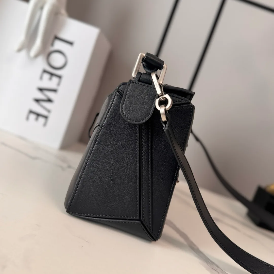 Сумки На Ремне Женские Loewe 11674510
