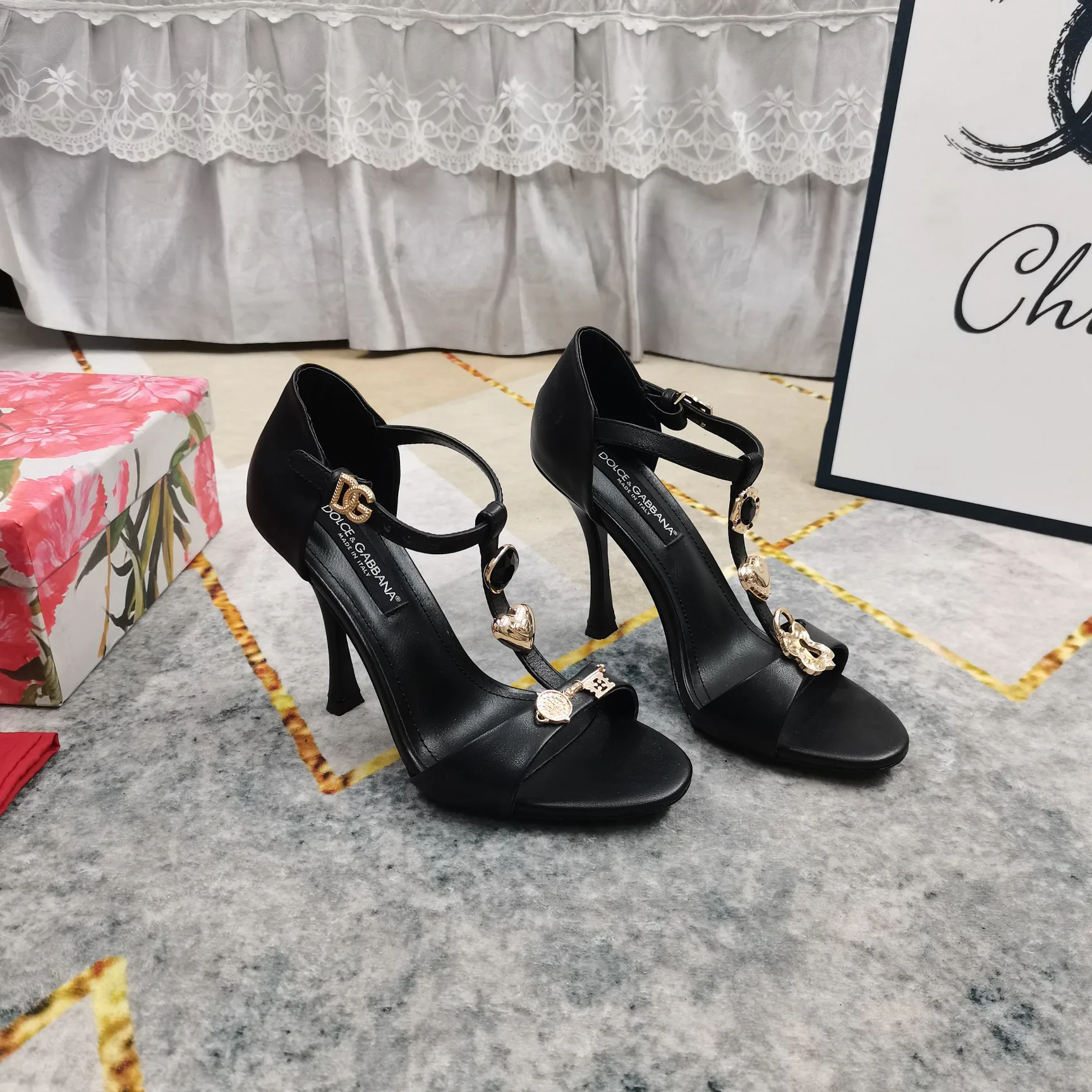Босоножки Женские Dolce & Gabbana 11247970