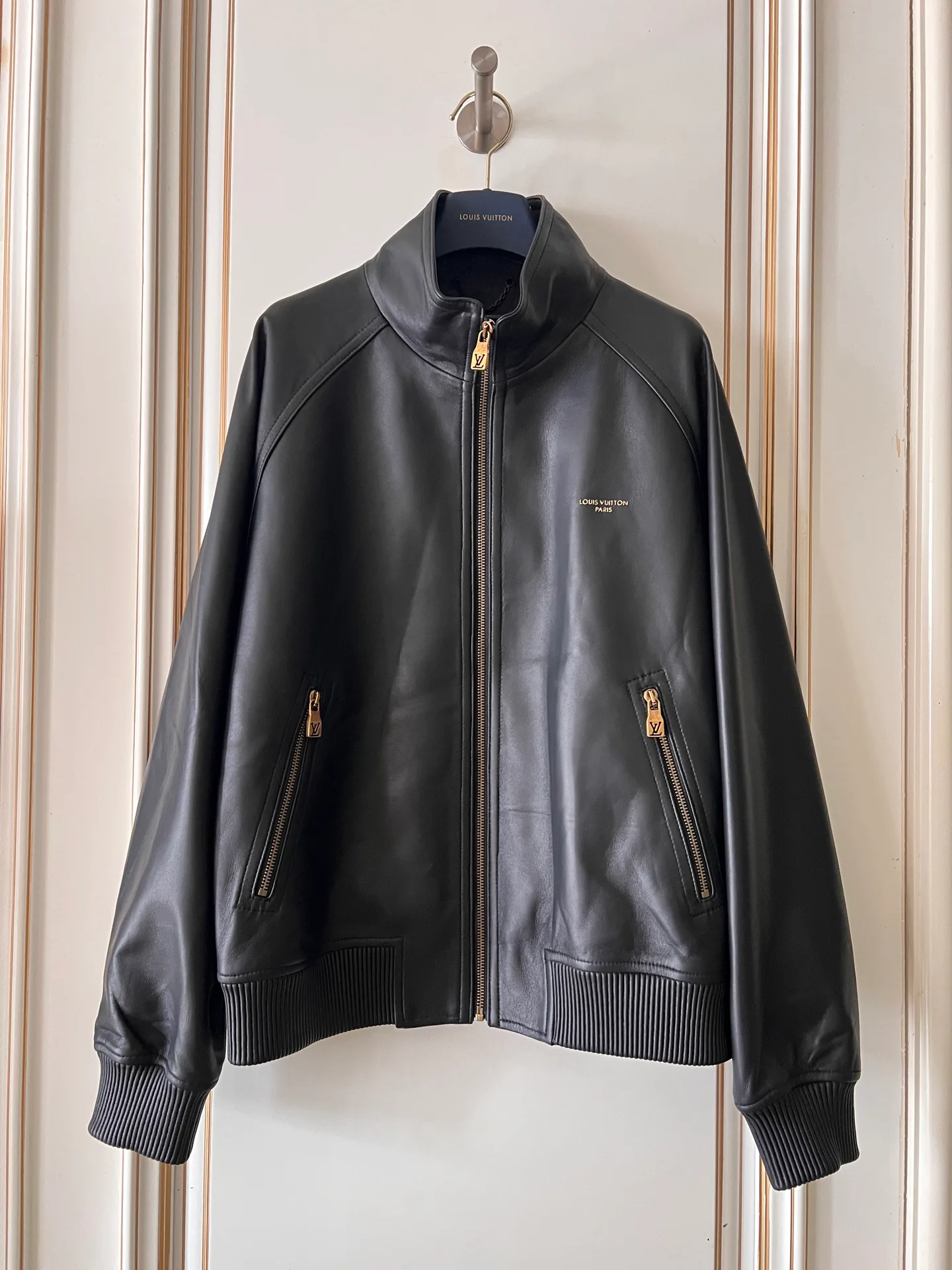 Кожаные Куртки И Дублёнки Женские Louis Vuitton 18408996