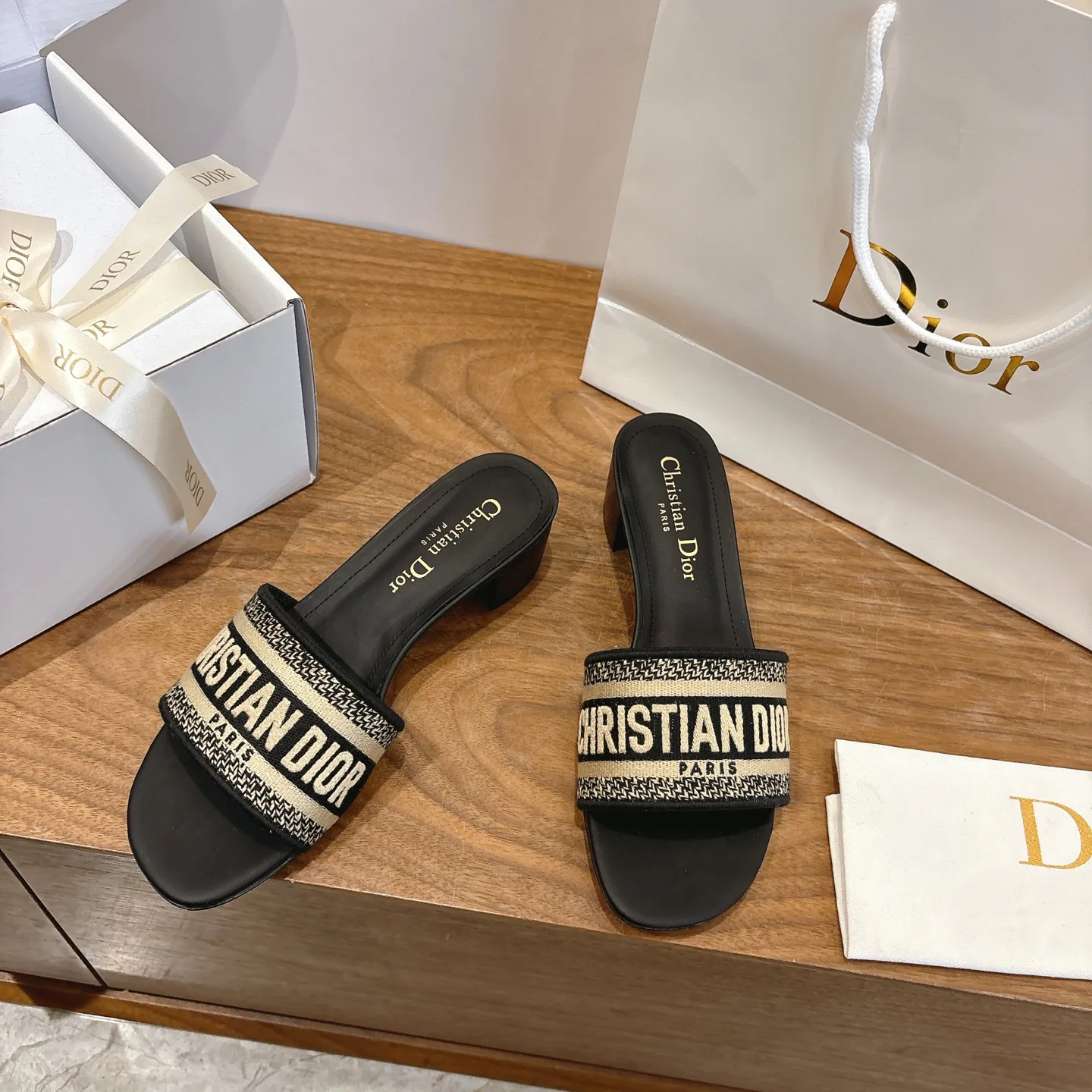 Босоножки Женские Christian Dior 1137339