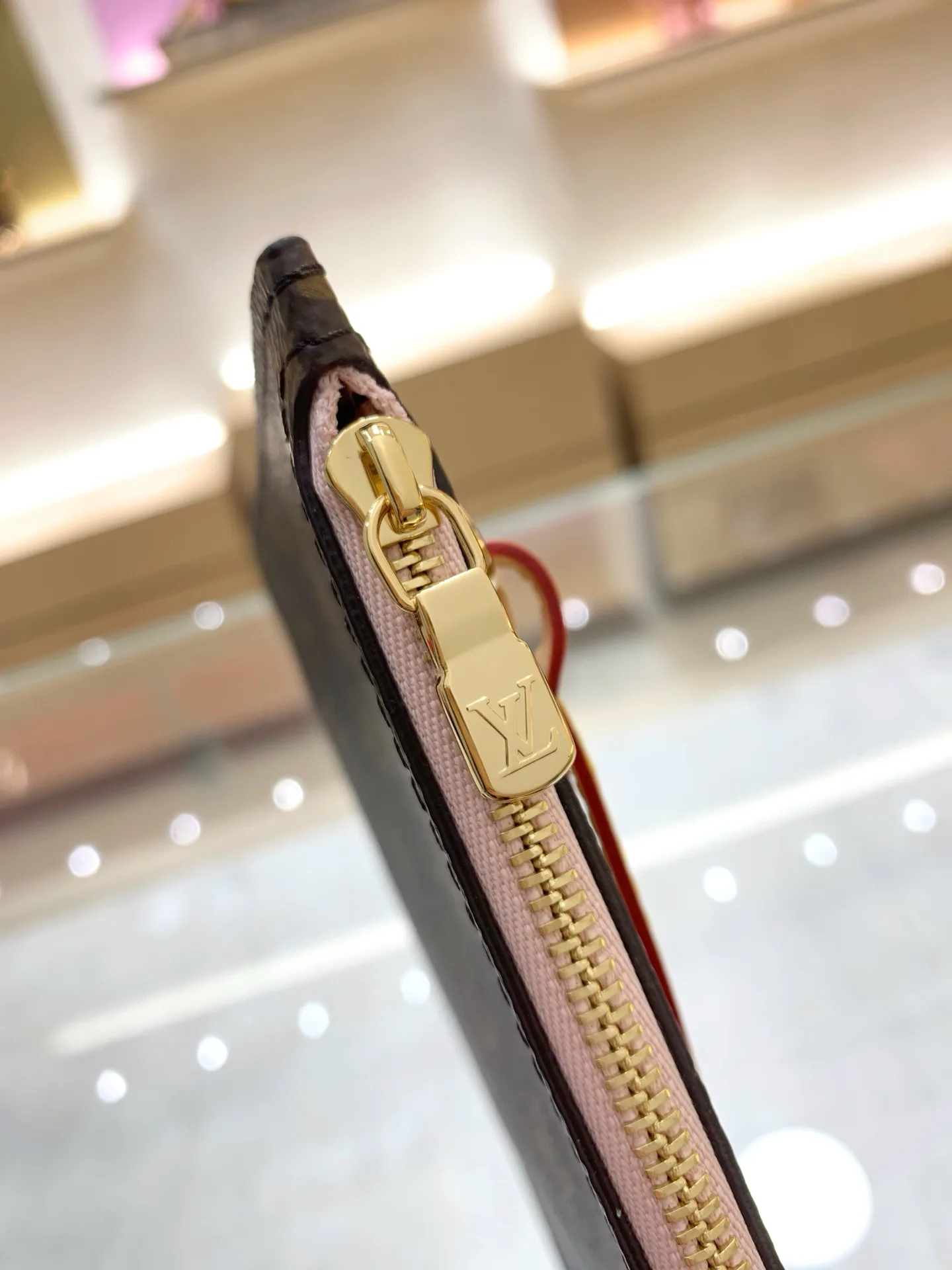 Классические Сумки Женские Louis Vuitton 17303178