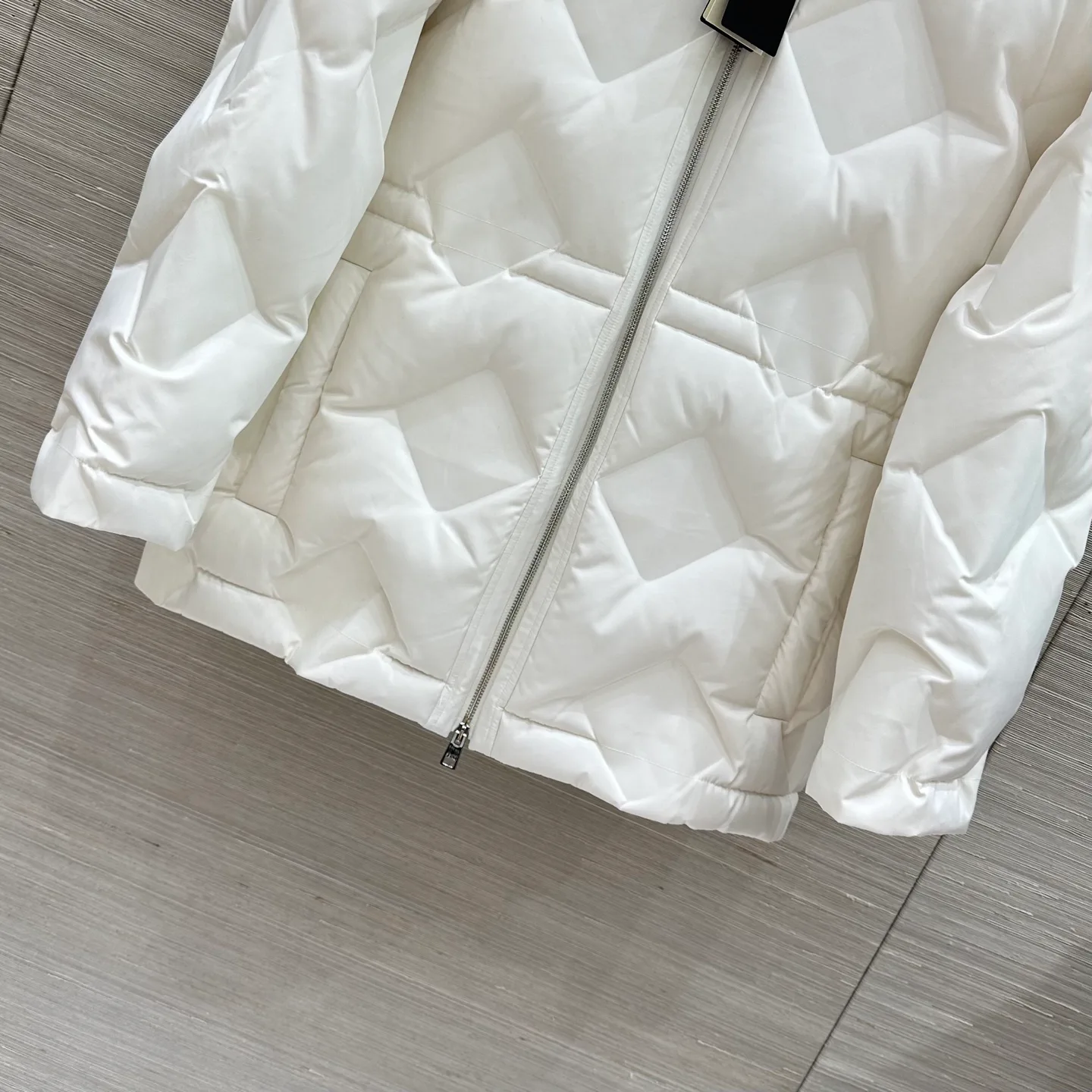 Куртки И Пуховики Женские Fendi 18250116