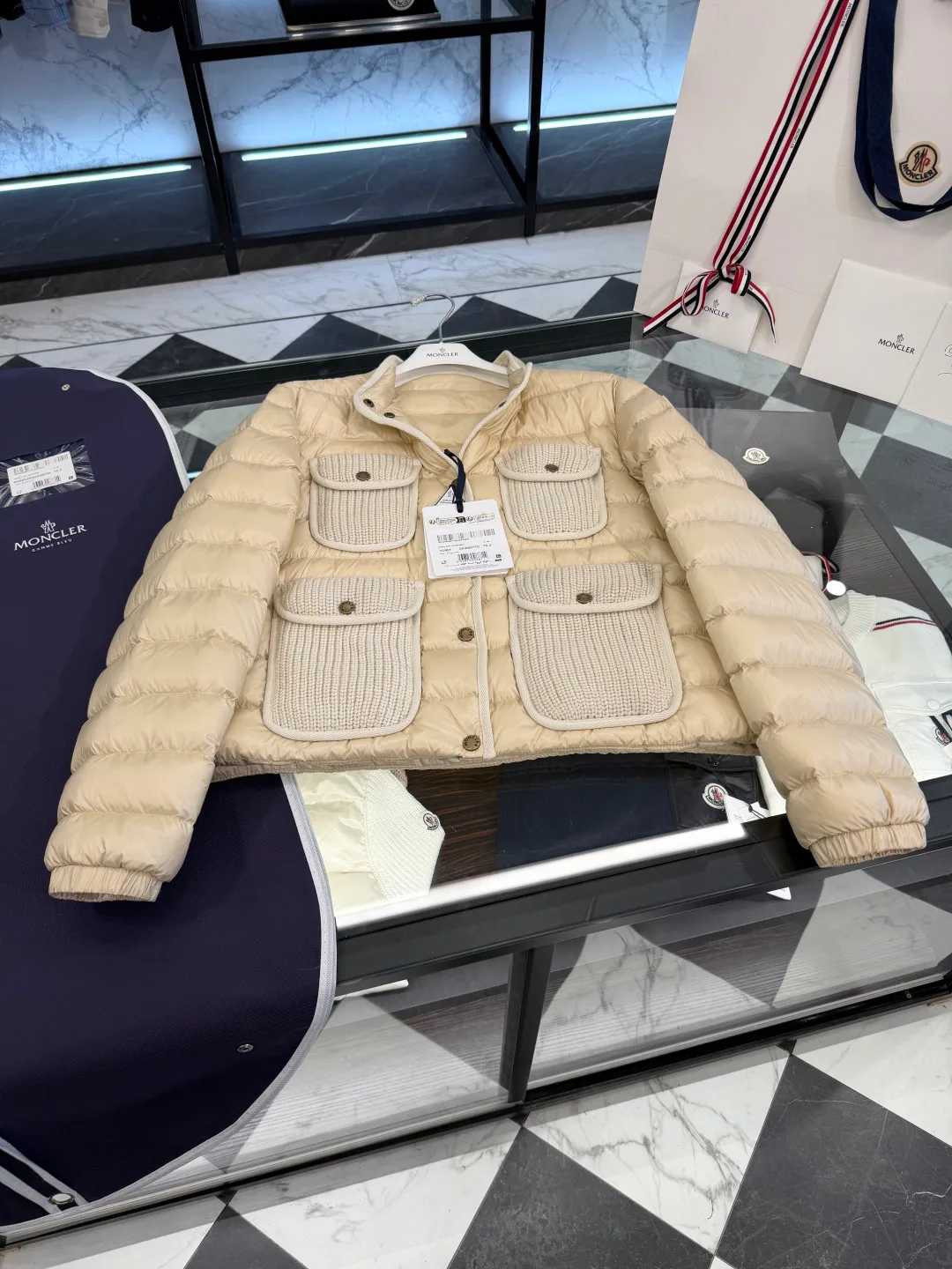 Куртки И Пуховики Женские Moncler 19964112